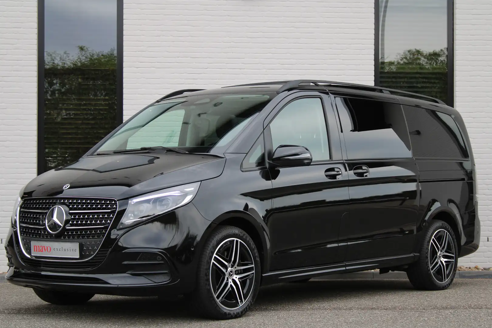 Mercedes-Benz V 300 300d / DC / AMG / Panorama / bj 2025 / 2x Elec Sch Noir - 2