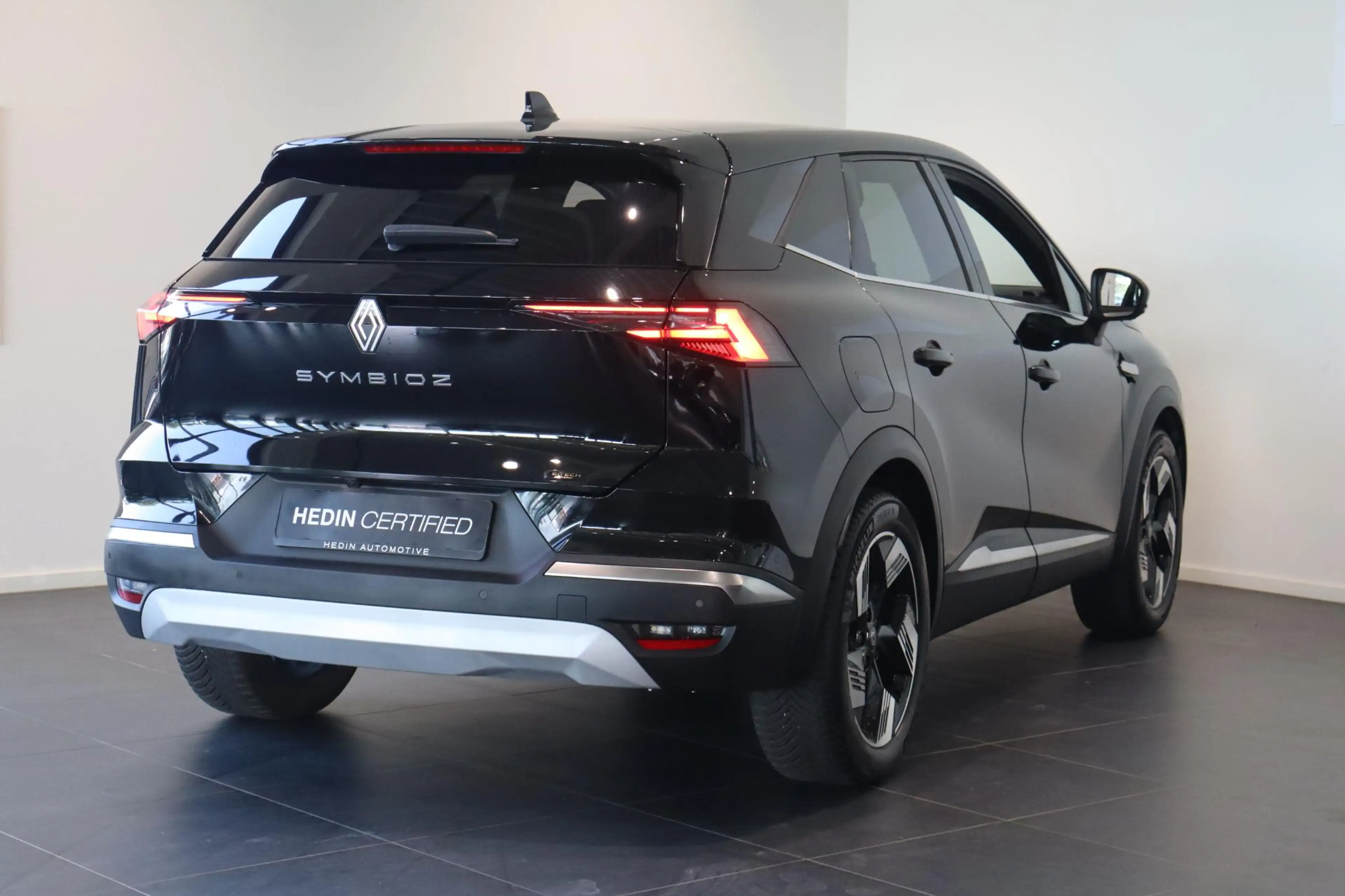 Renault Symbioz 1.6 E-Tech full hybrid 145 iconic — photo 2