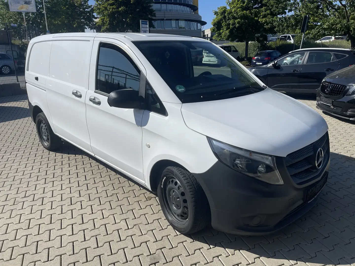 Mercedes-Benz Vito 116 CDI (BlueTEC)4MATIC Kurz Aut 1Hand Tüv neu Weiß - 1