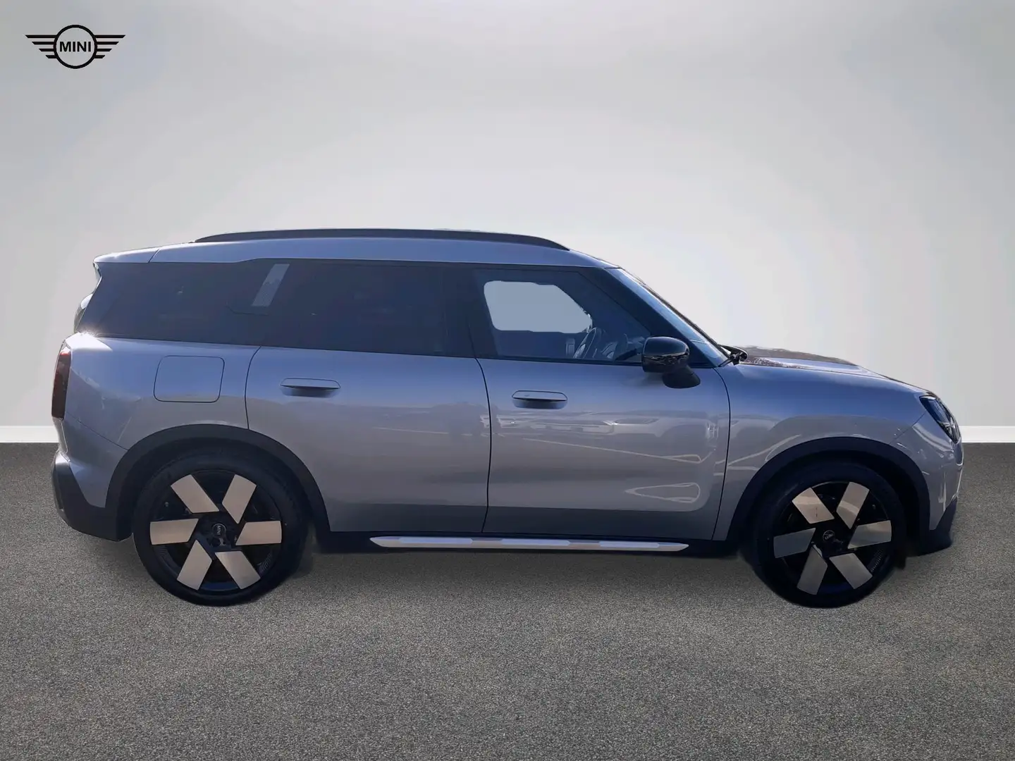 MINI Countryman E All-Electric MINI Countryman E Grey - 2
