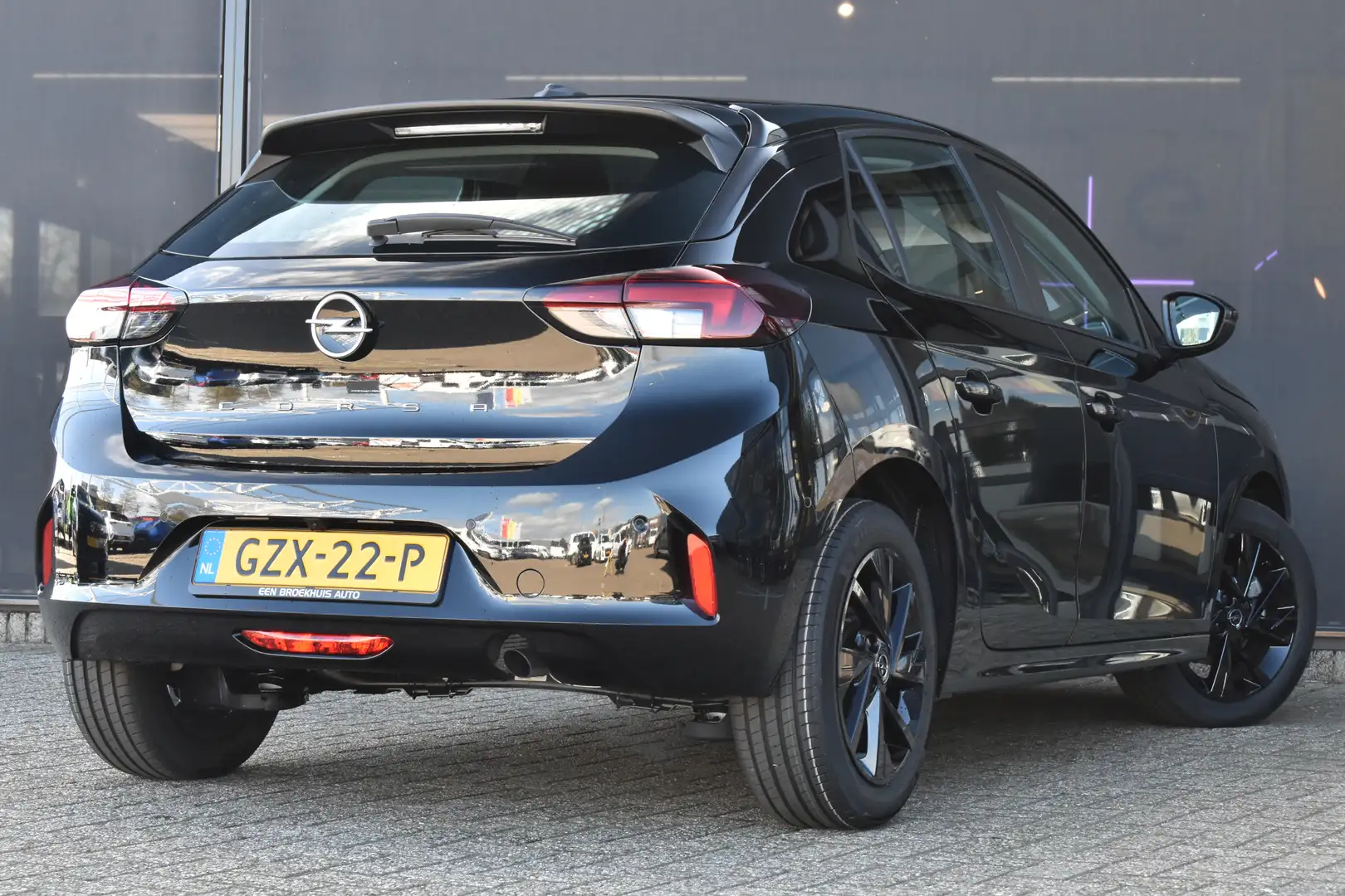 Opel Corsa 1.2 Edition VOORRAAD-ACTIE! | 16"LMV | Full-LED | Zwart - 2