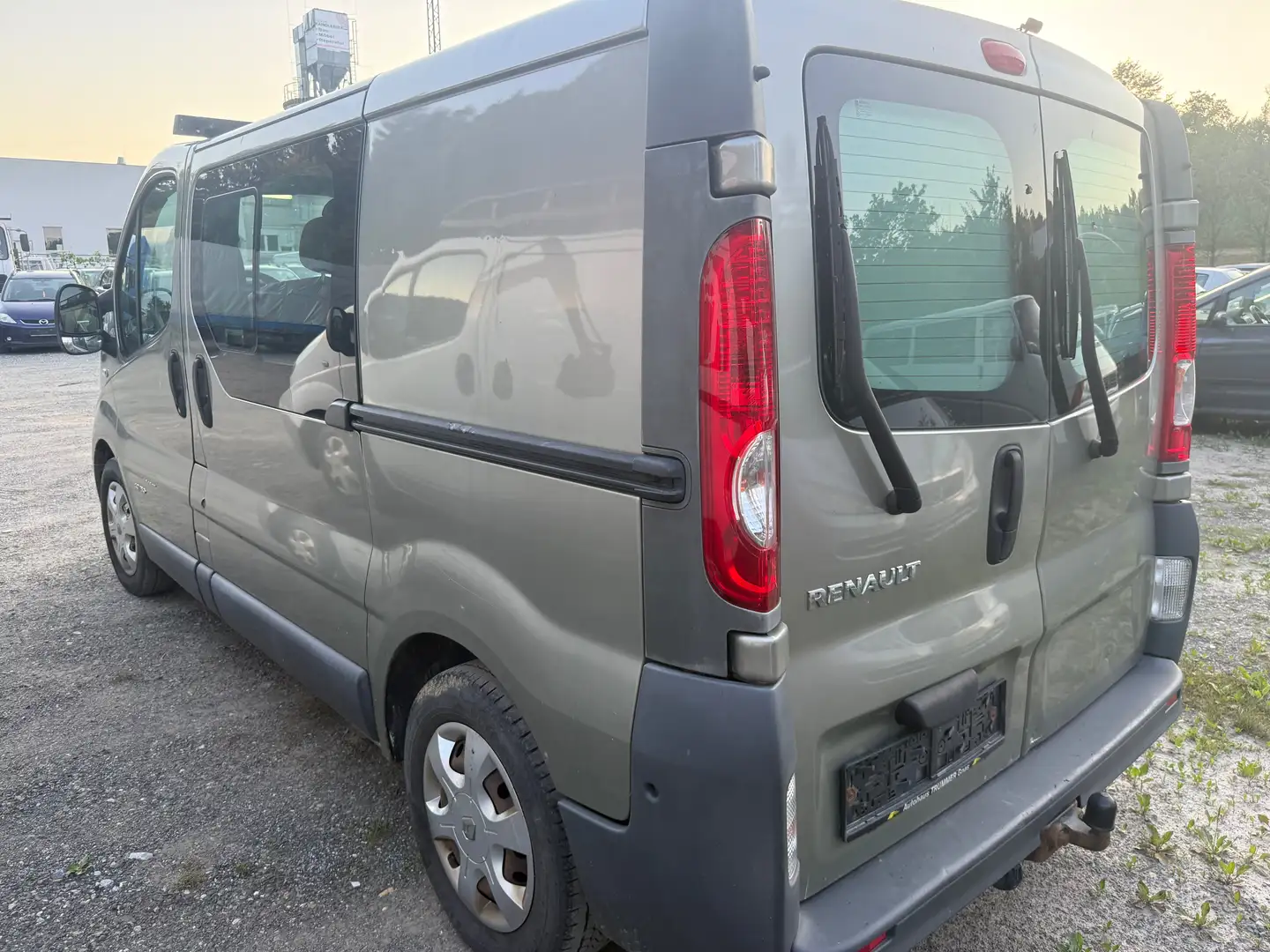 Renault Trafic Trafic 2.5 dCi 150 Lkw mixt 7 sitzer Klima - 2