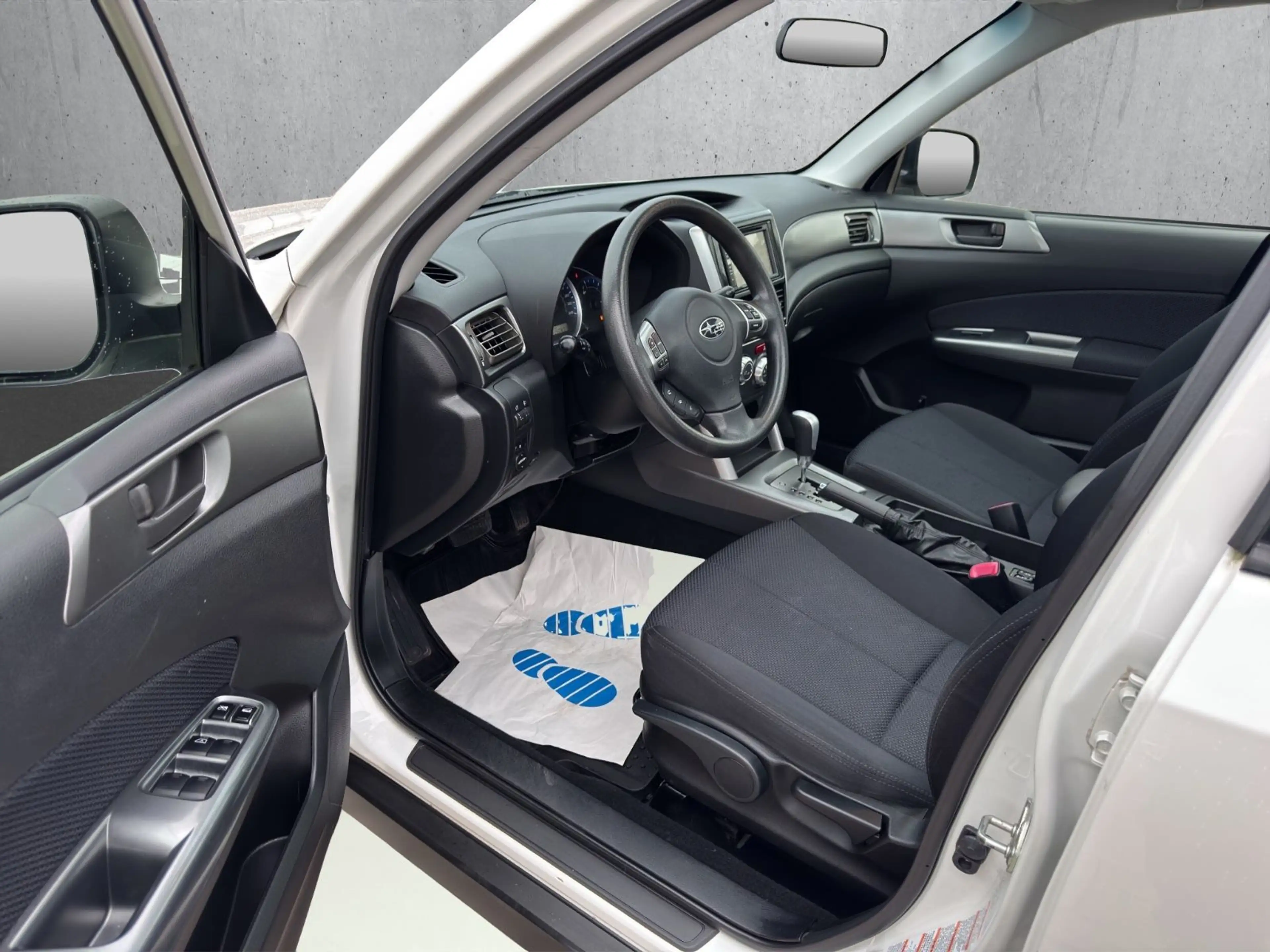 Subaru Forester Comfort°Automatik°Navi°Sitzheizung°PDC° — photo 9