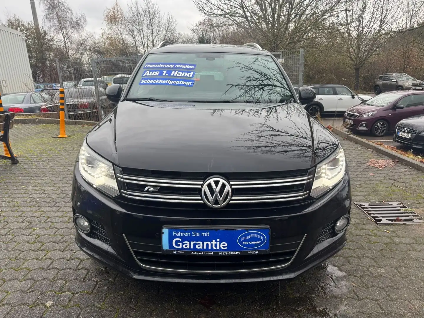 Volkswagen Tiguan Sport & Style BMT R Line Navi+Panorama+Xe Black - 2