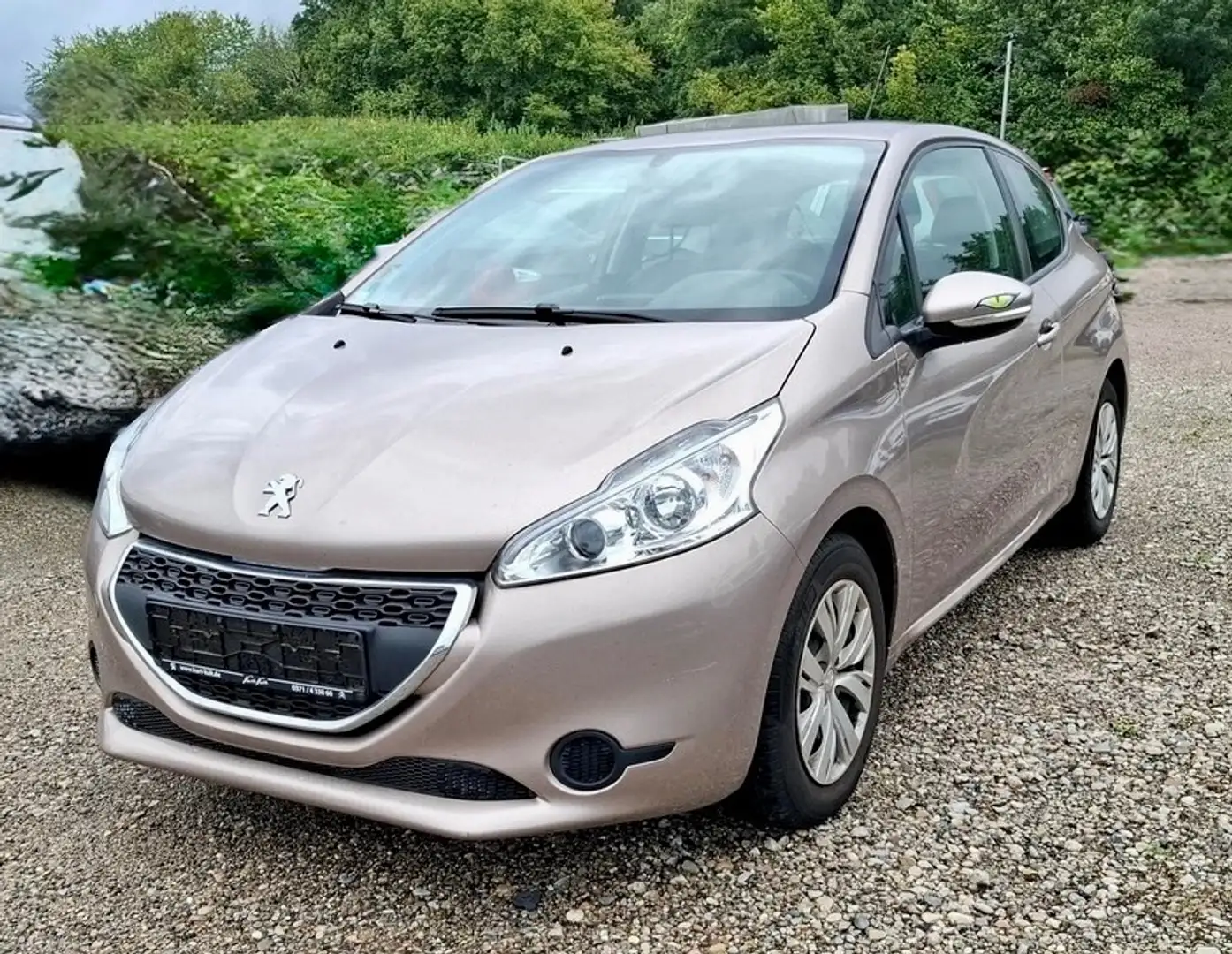 Peugeot 208 1.2 VTi Active *1.Hd*Scheckheft*Tüv Neu* Gris - 1