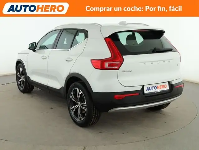 Volvo XC40 view 4