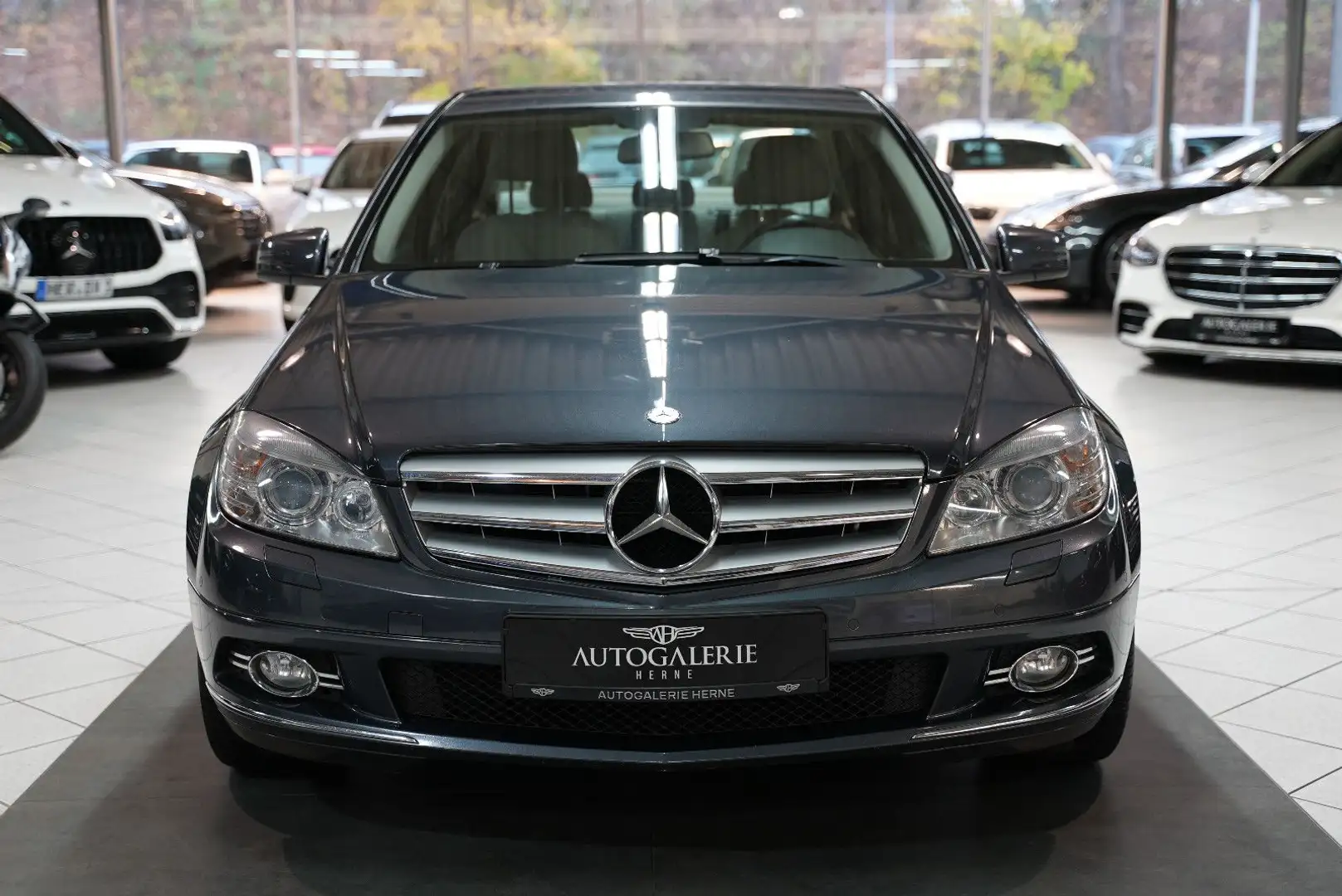 Mercedes-Benz C 200 CGI AVANTGARDE*KeylesGo*NAV*T-LEDER*XENON Grau - 2