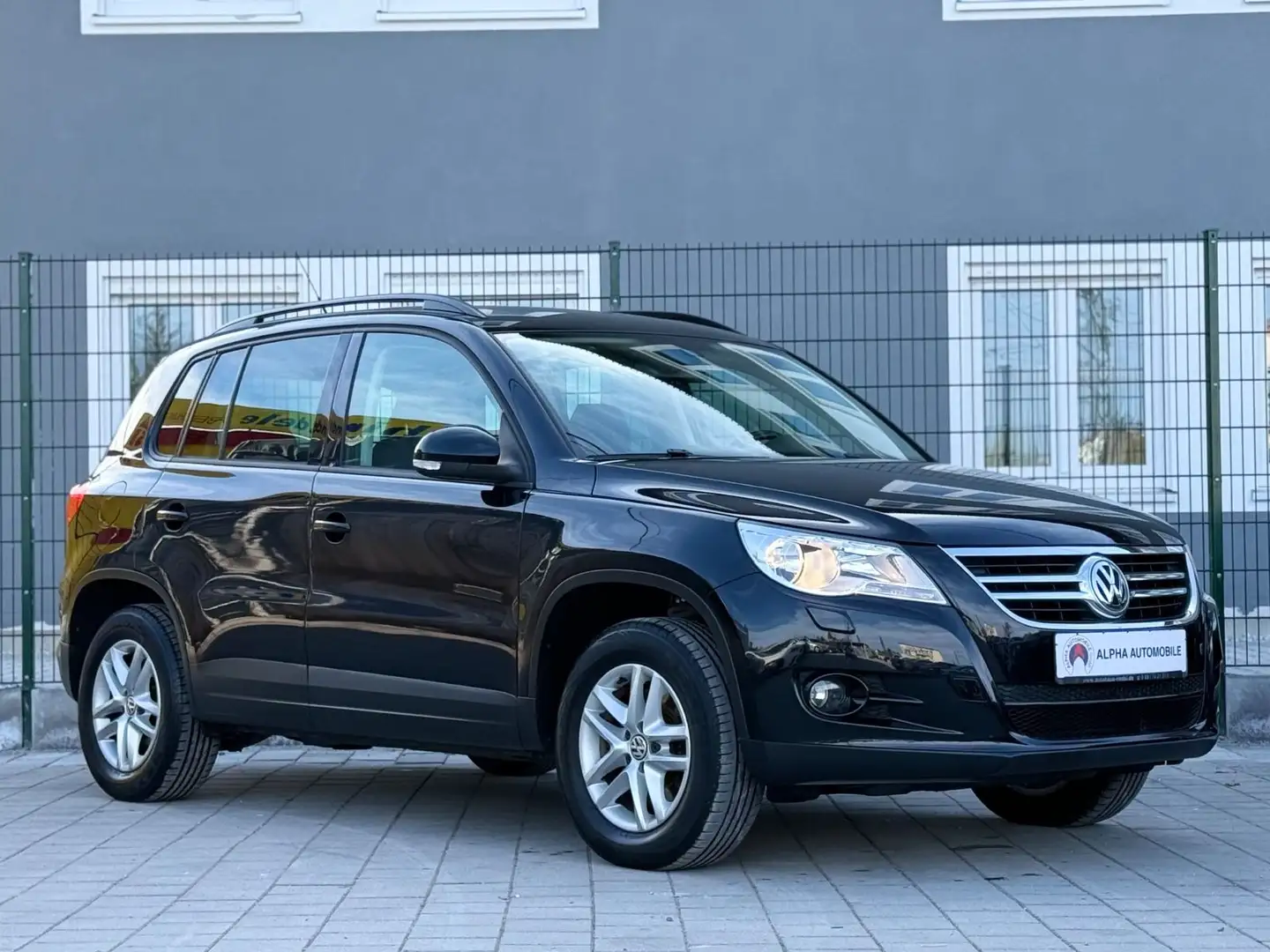 Volkswagen Tiguan Trend & Fun/Pano Nero - 2