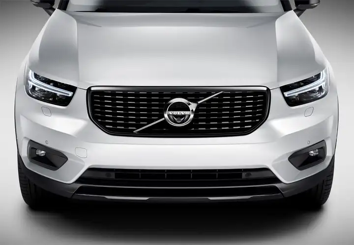 Volvo XC40 T2 Essential Manual 2023, foto 11