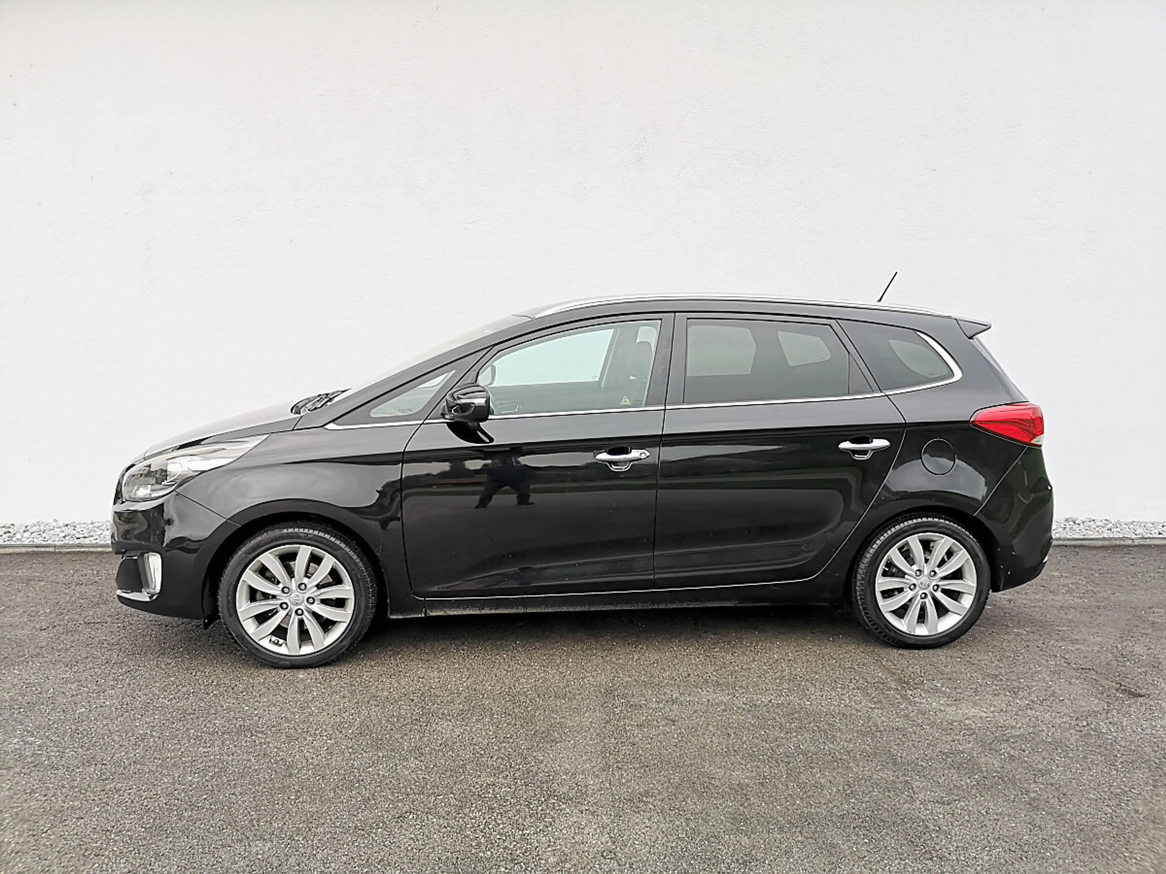 Kia Carens 1,7 CRDi ISG Gold — photo 6