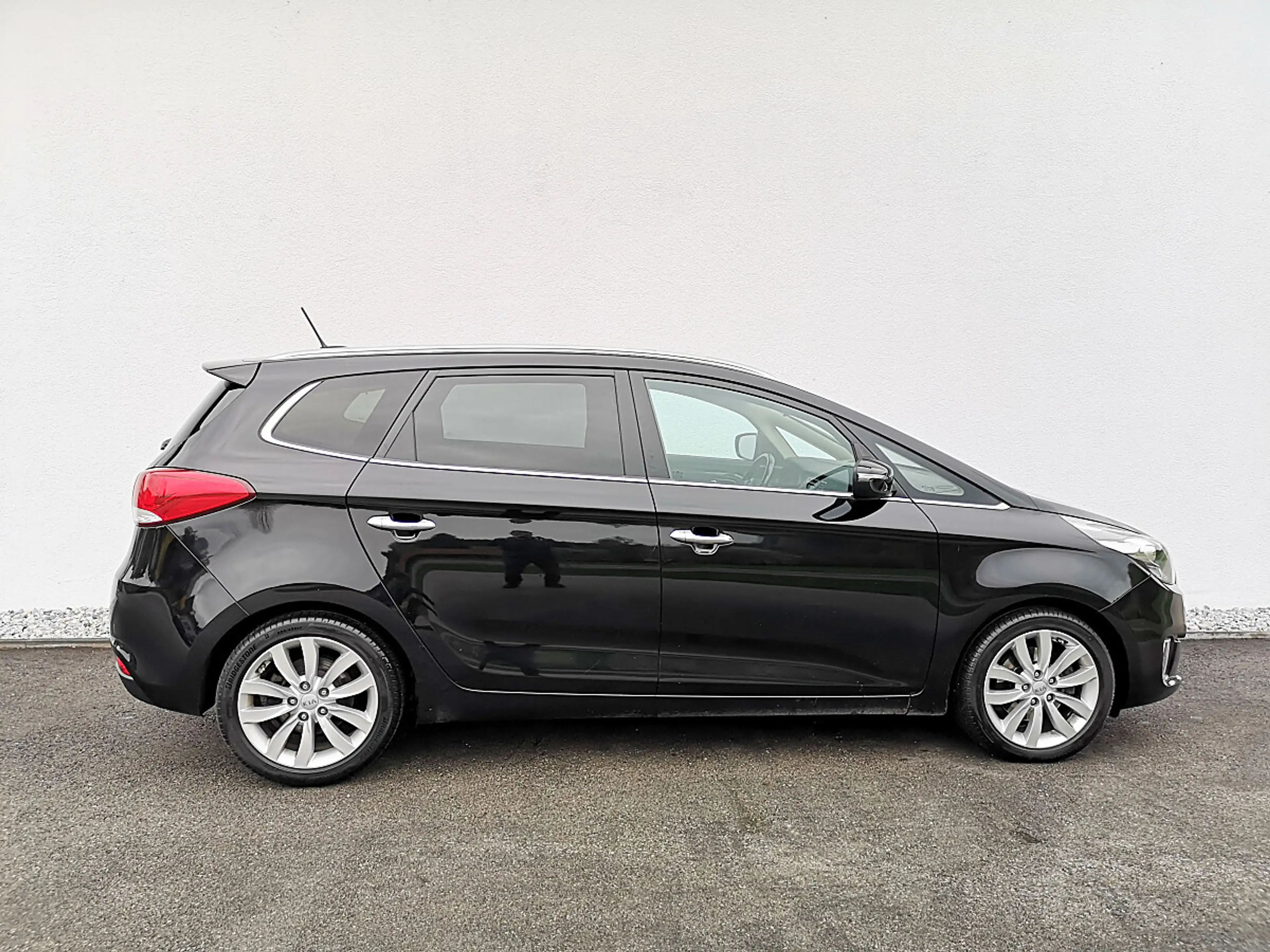 Kia Carens 1,7 CRDi ISG Gold — photo 8