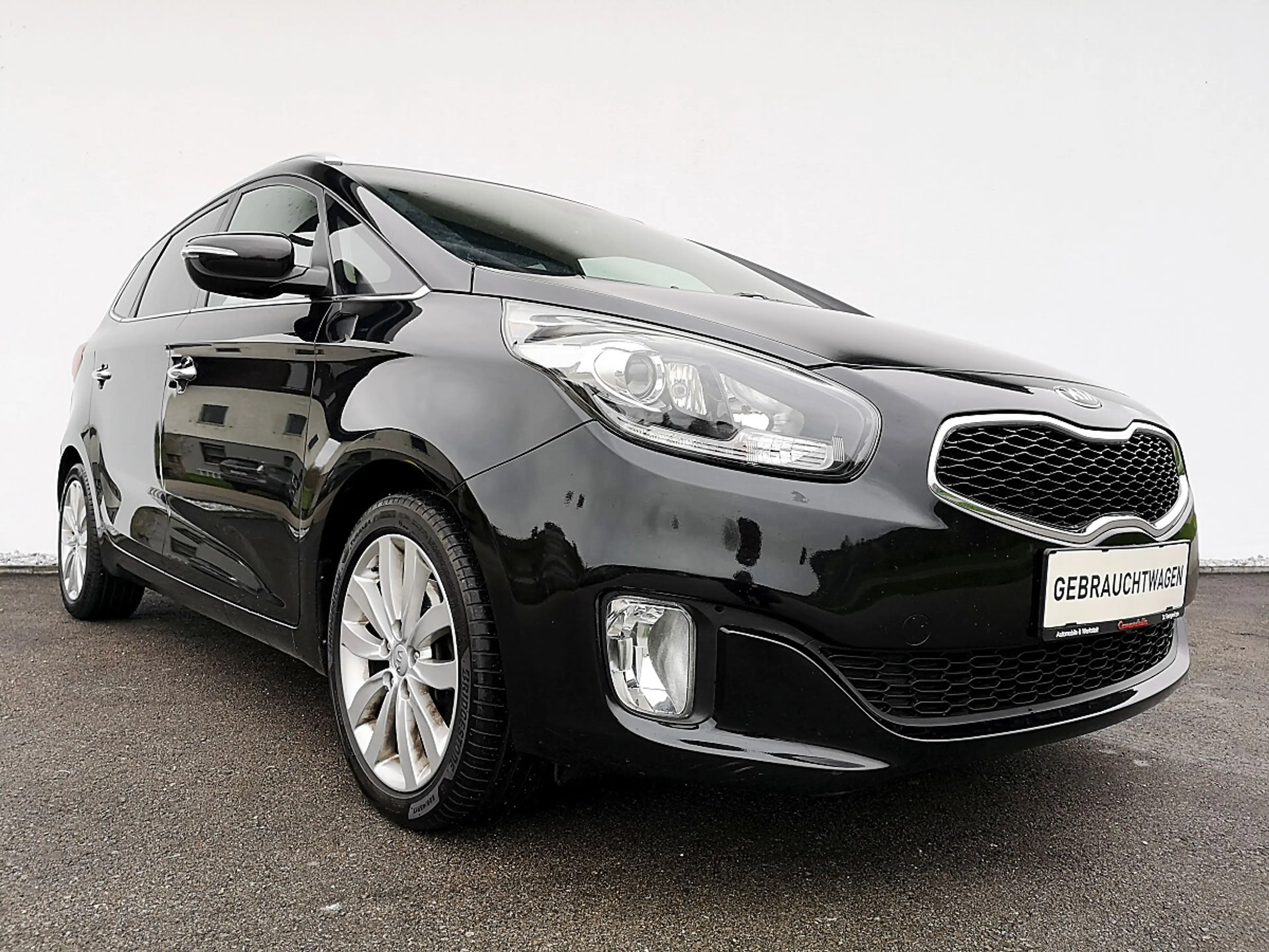 Kia Carens 1,7 CRDi ISG Gold — photo 5