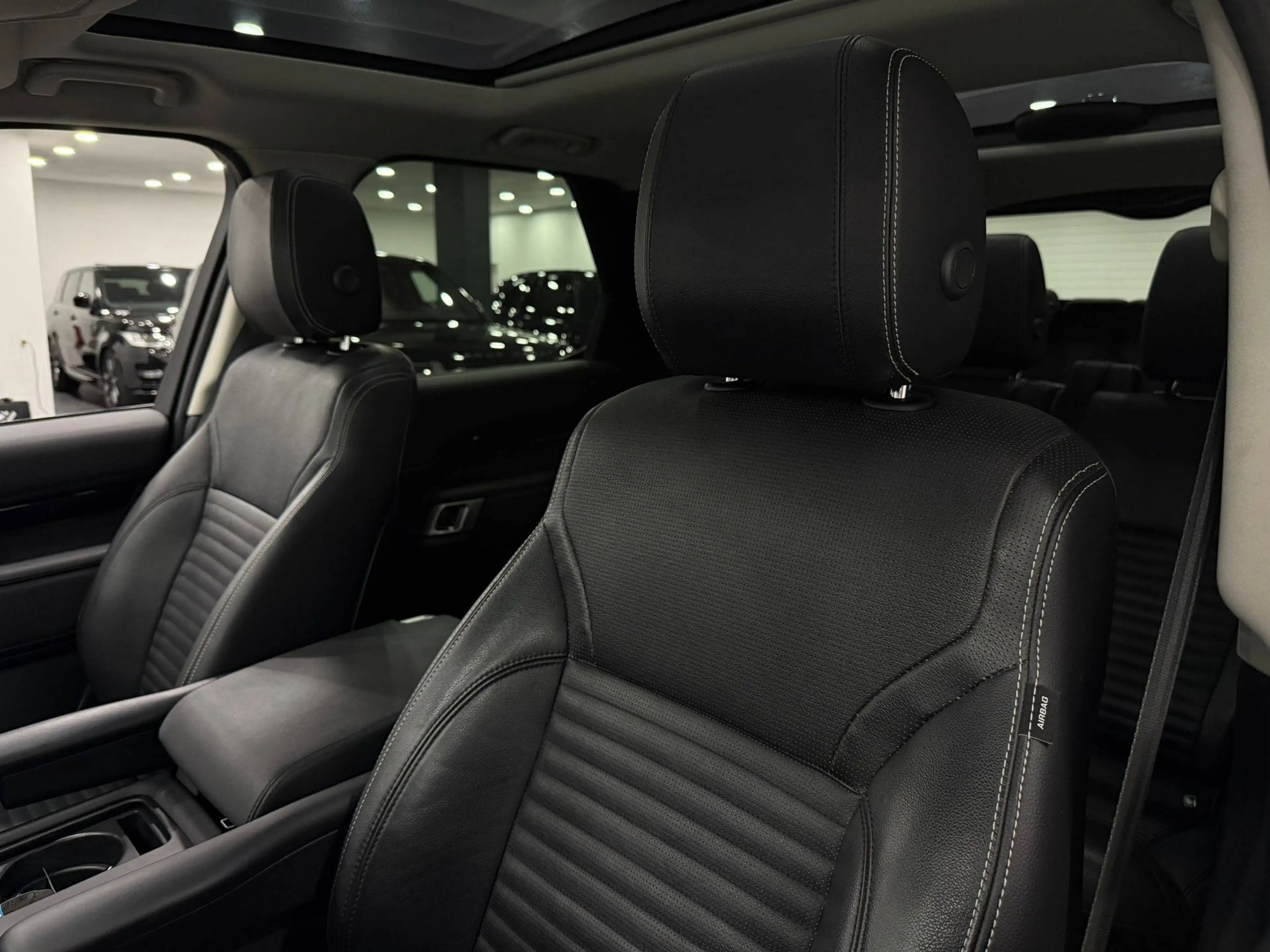 Land Rover Discovery 3.0 D MHEV AWD D250 SE 1owner Full Option Pano 21%VAT CARPASS — photo 15
