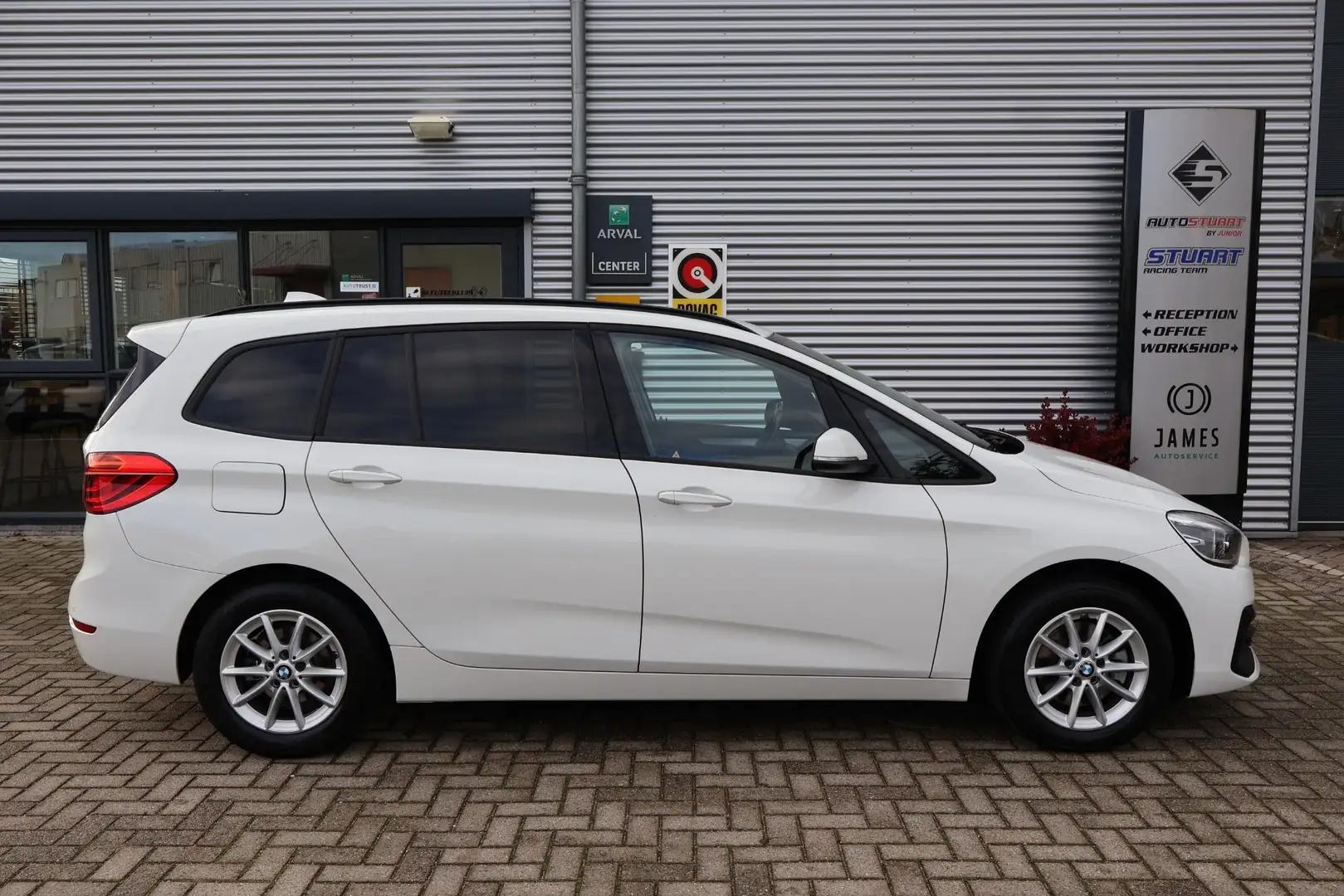 BMW 218 2-serie Gran Tourer 218i Business Edition 1e Eigen Blanc - 2