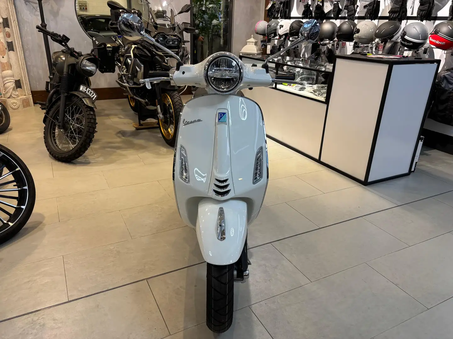 Vespa Primavera 125 PRONTA CONSEGNA Bianco - 2