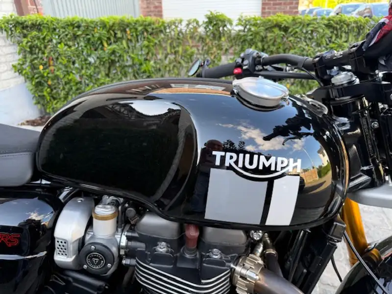 Triumph Thruxton - foto 2