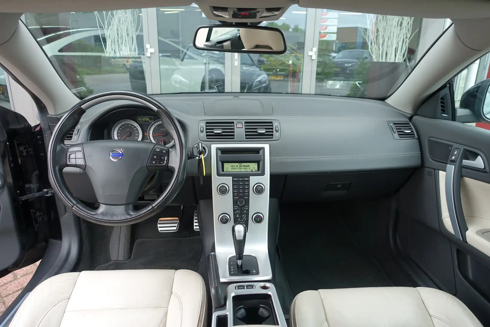 Volvo C70 Convertible 2.0 D3 Kinetic Negro - 2