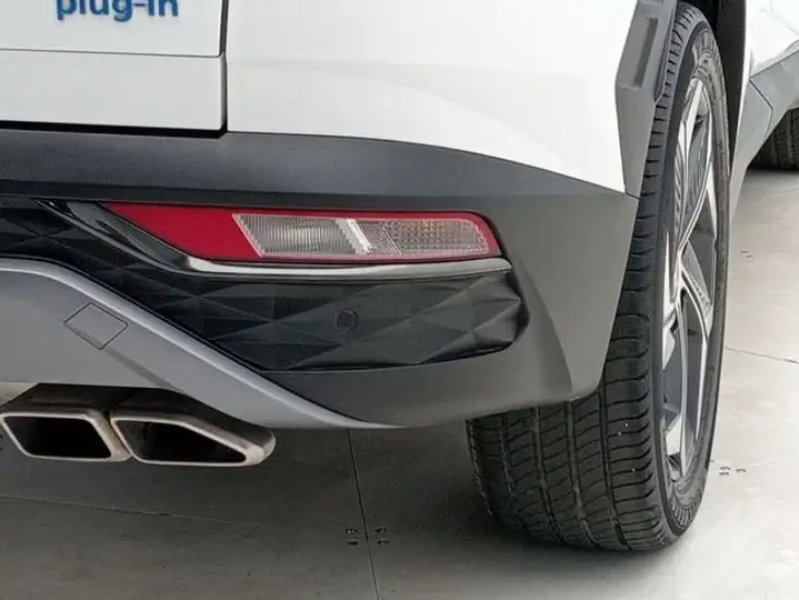 Hyundai Tucson PHEV TGDI 1.6 4X4 AT MAXX SAFE 2023, foto 24