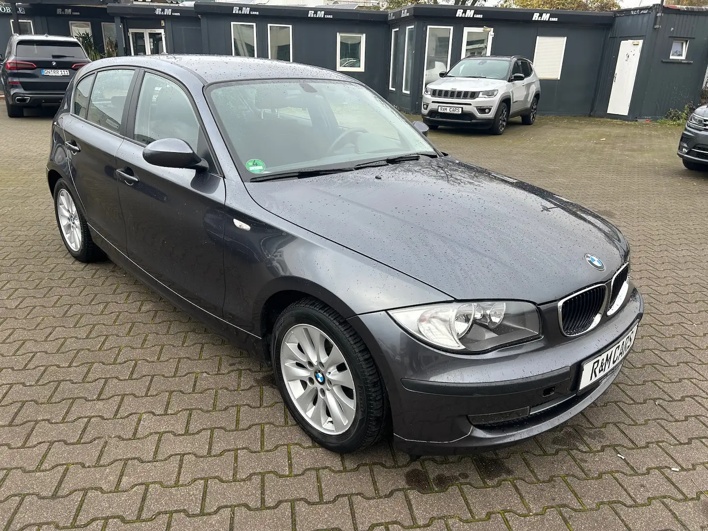 BMW 118 118i 5Türig/1Hand/Nur 64.000km Grau - 1