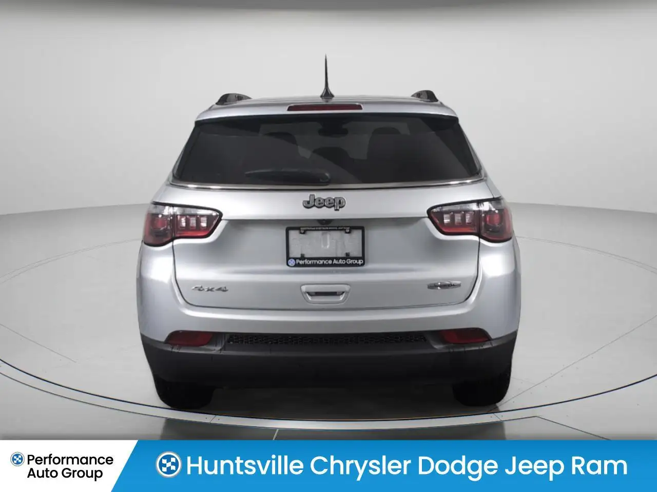 Jeep Compass снимка Jeep Compass