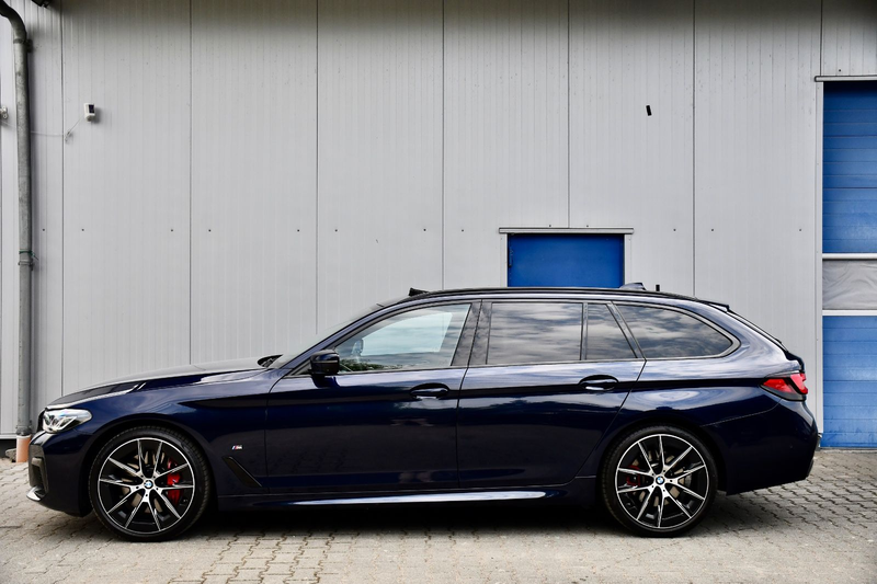 BMW 530 d xDrive Touring  MSport Edition Laser H&K — photo 4