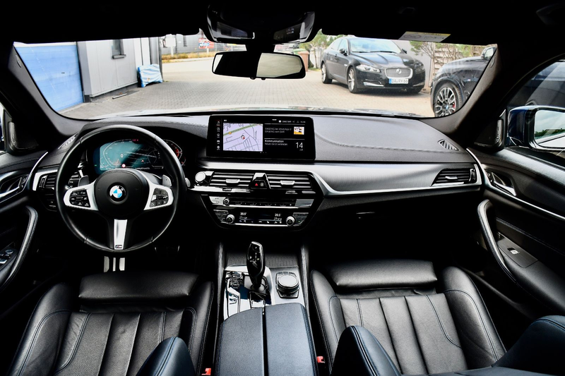 BMW 530 d xDrive Touring  MSport Edition Laser H&K — photo 12