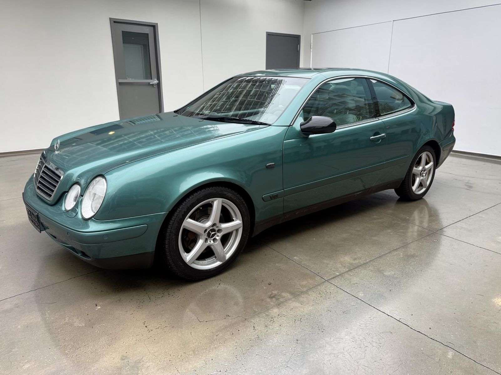 Second hand Mercedes Benz Clk-Class 430