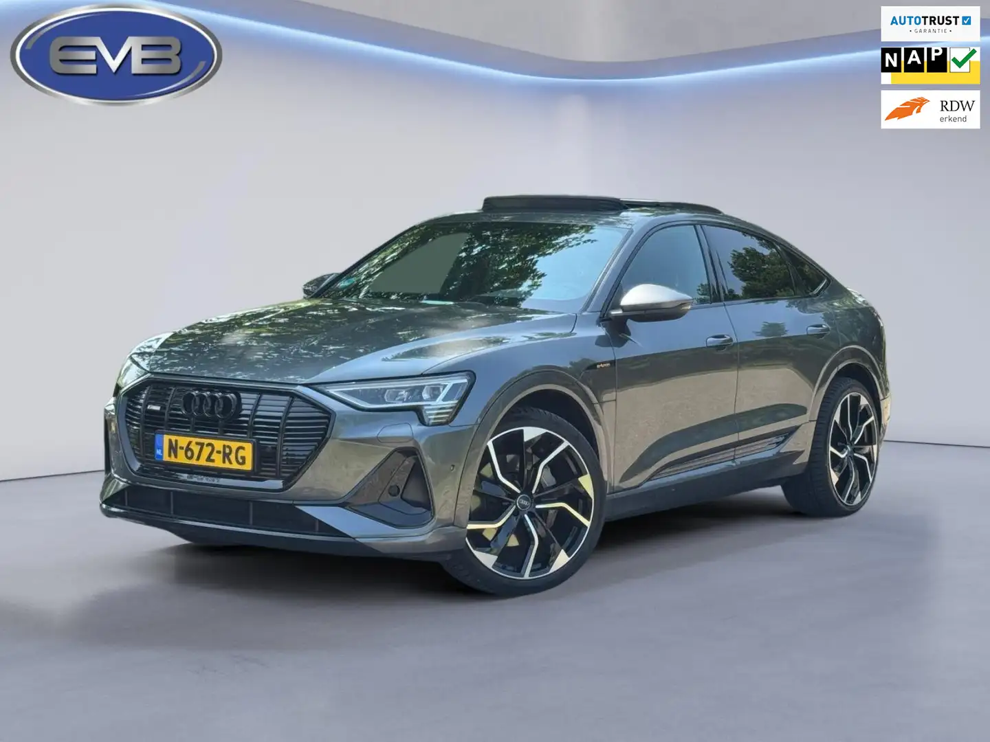 Audi e-tron Sportback 55 quattro 462 pk S edition 95 kWh, 3x S Grijs - 1