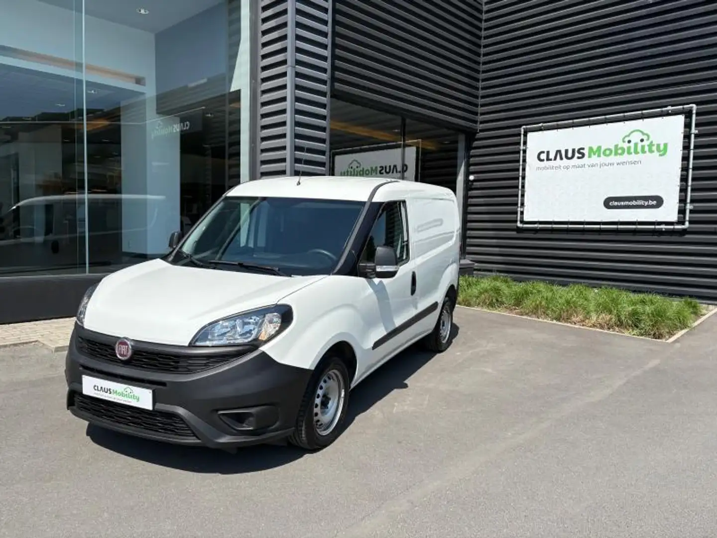 Fiat Doblo BASE Blanc - 2