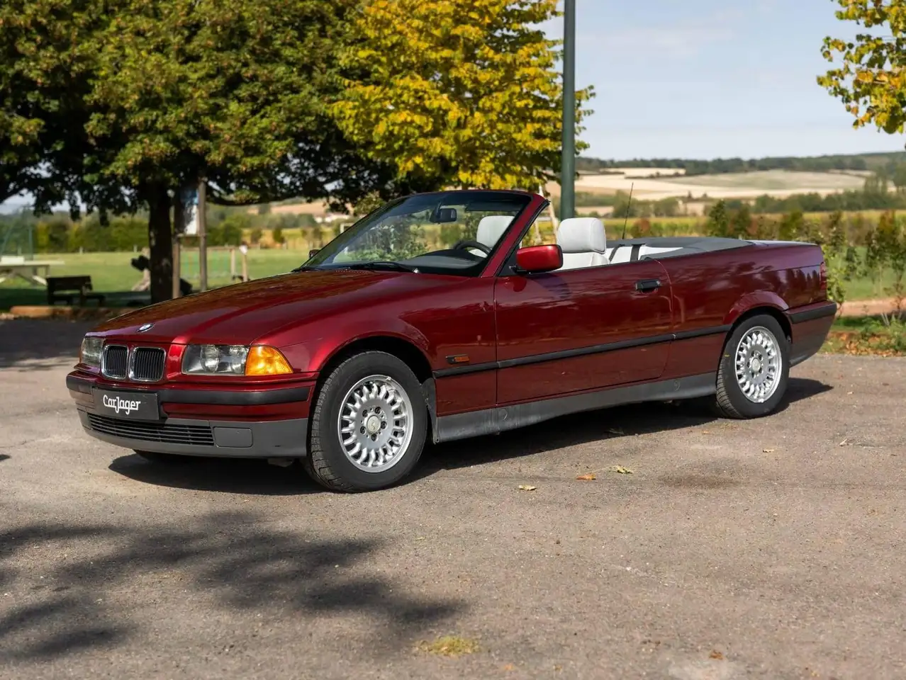 BMW 318i, foto 11