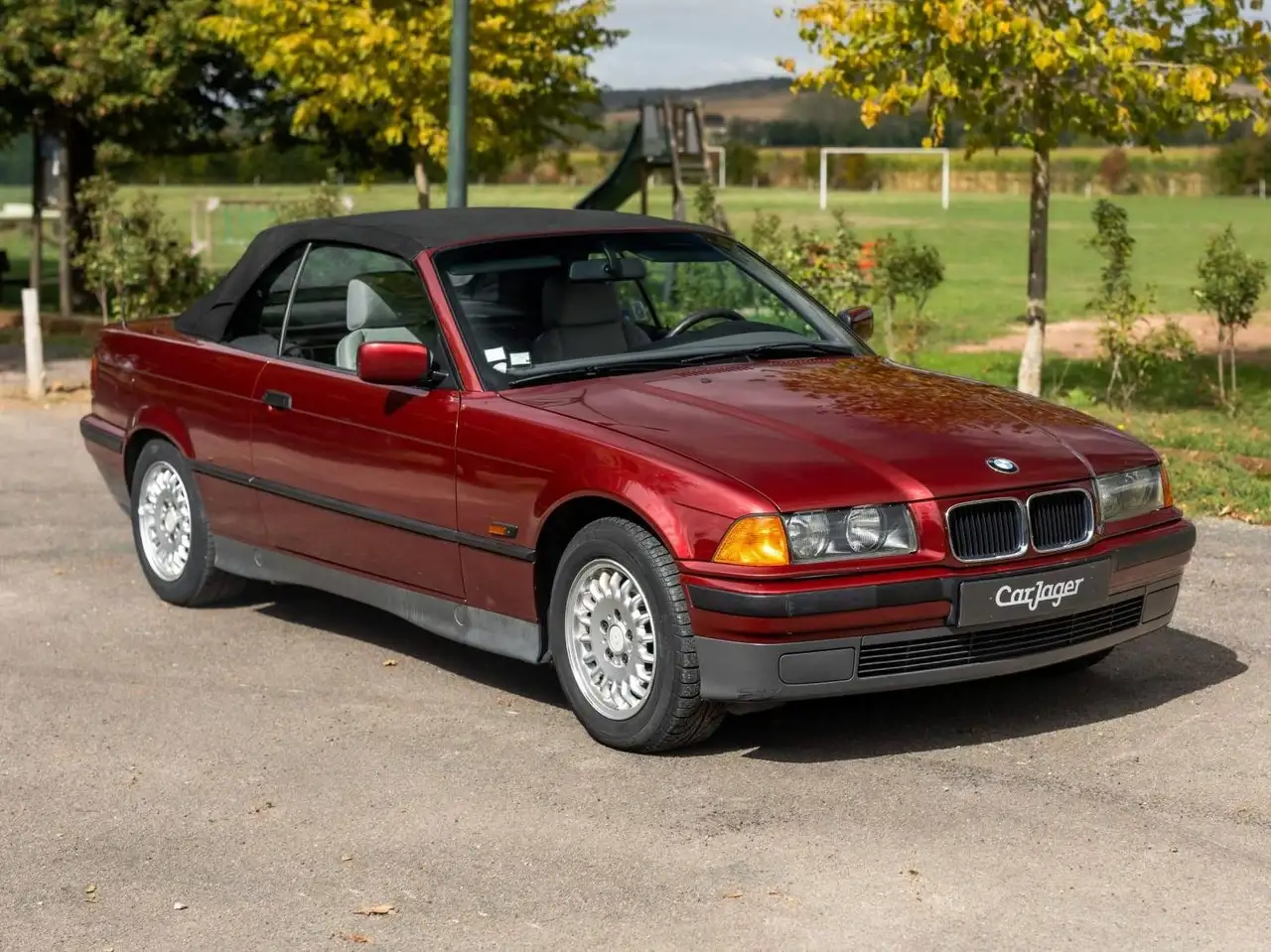 BMW 318i, foto 12