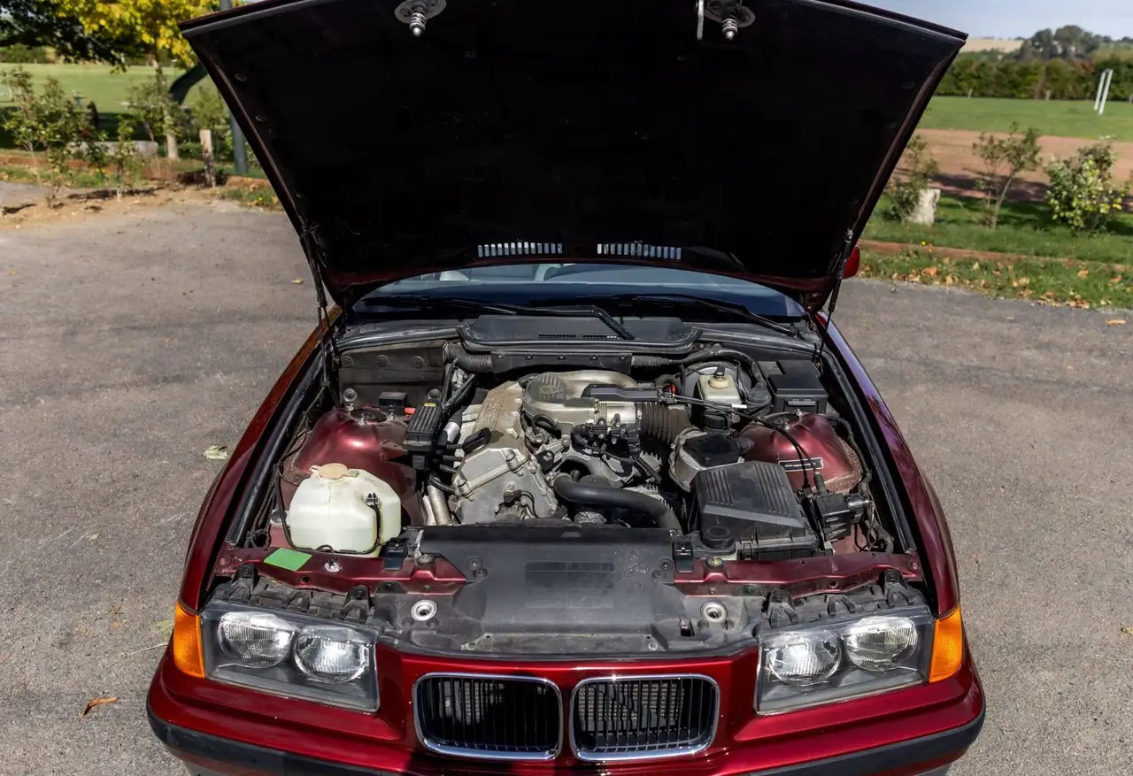 BMW 318i, foto 6