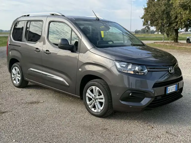 Toyota Proace City 1.2P 110cv S&S L1 D Executive AUTOVETTURA 5 POSTI