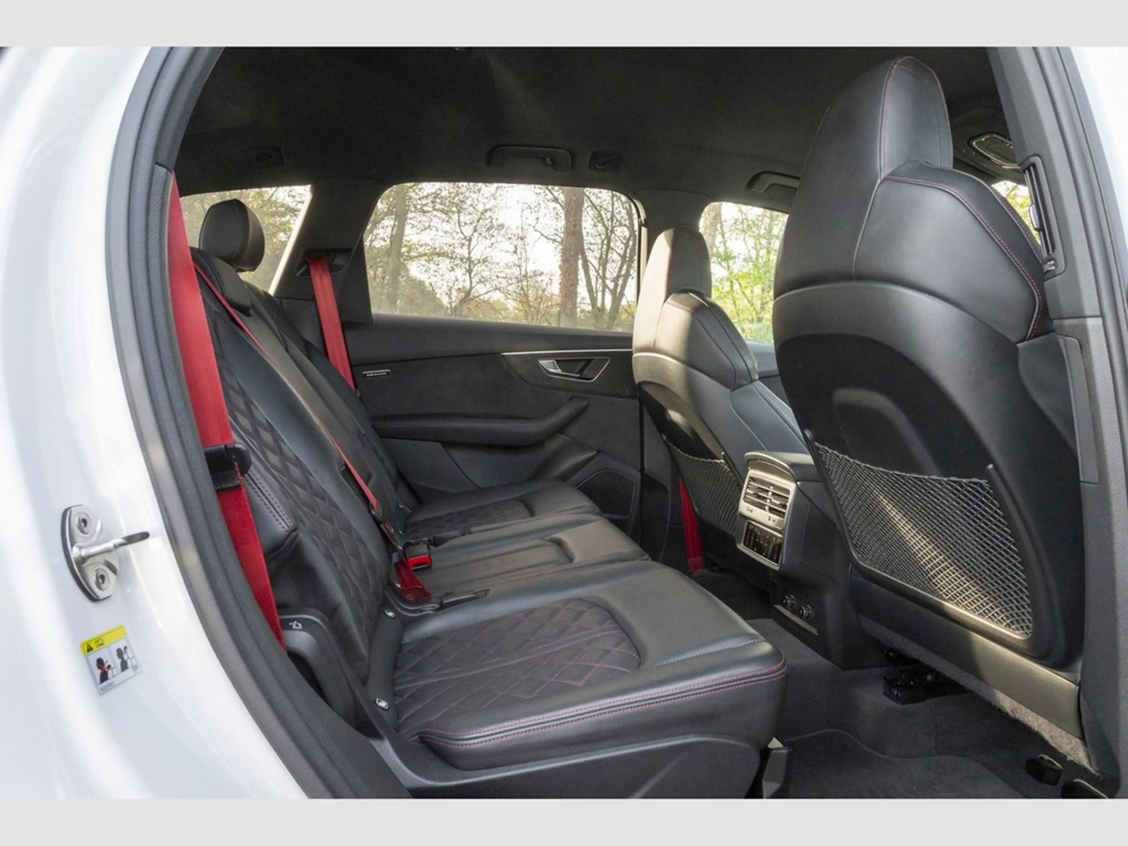 Audi Q7 50 TDI quattro competition plus S line AHK/TopView/Designpaket excl — photo 11