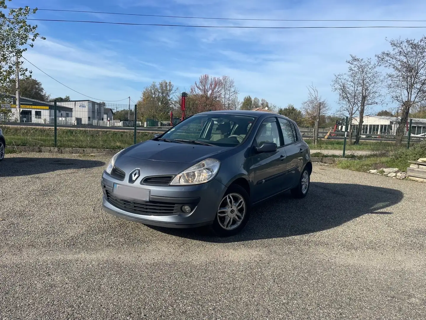 Renault Clio 1.4 16V 100 Luxe Privilège - 1