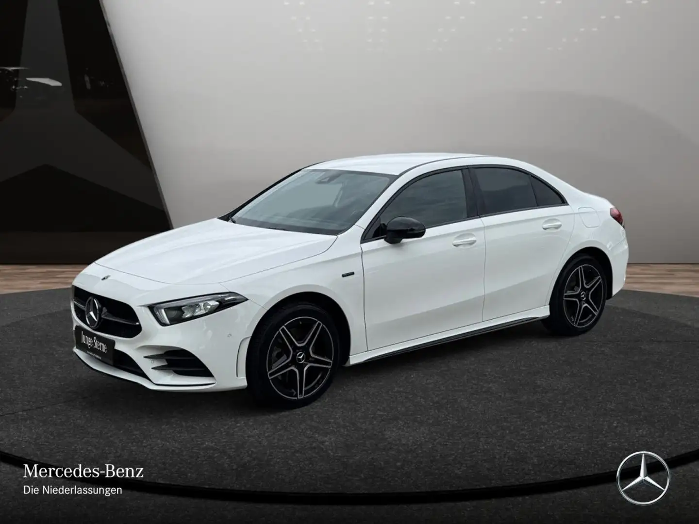 Mercedes-Benz A 250 e Lim EDITION 2020+AMG+NIGHT+LED+8G Weiß - 2