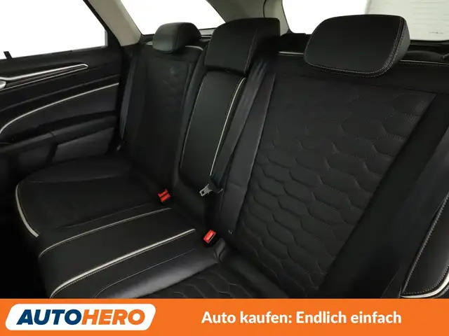 Ford Mondeo view 14