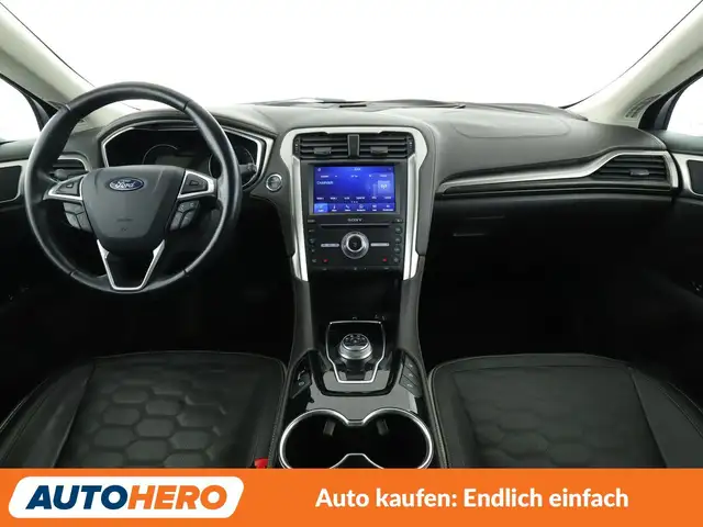 Ford Mondeo view 12