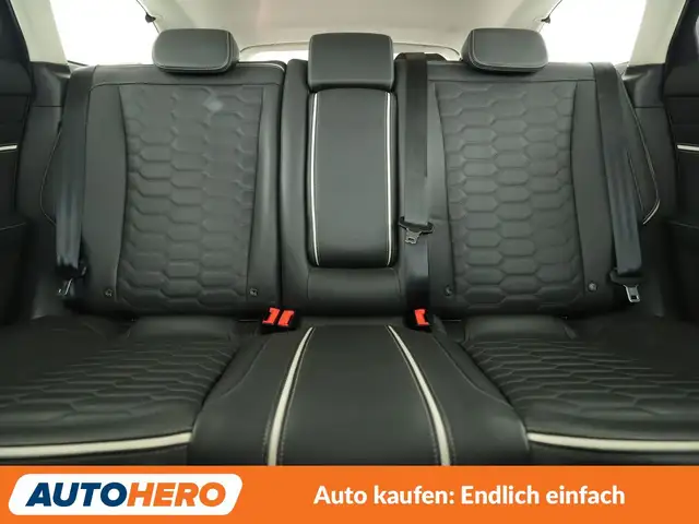 Ford Mondeo view 15