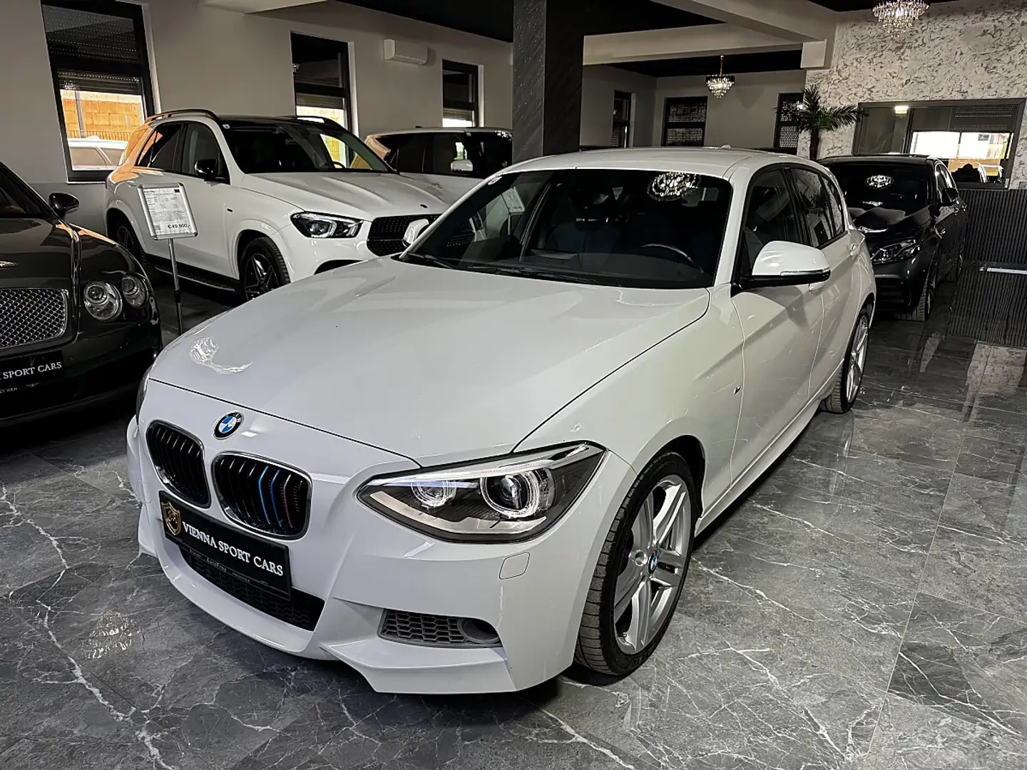 BMW 120 d xDrive*M-Paket*Wenig-KM*Top-Austattung* Weiß - 1