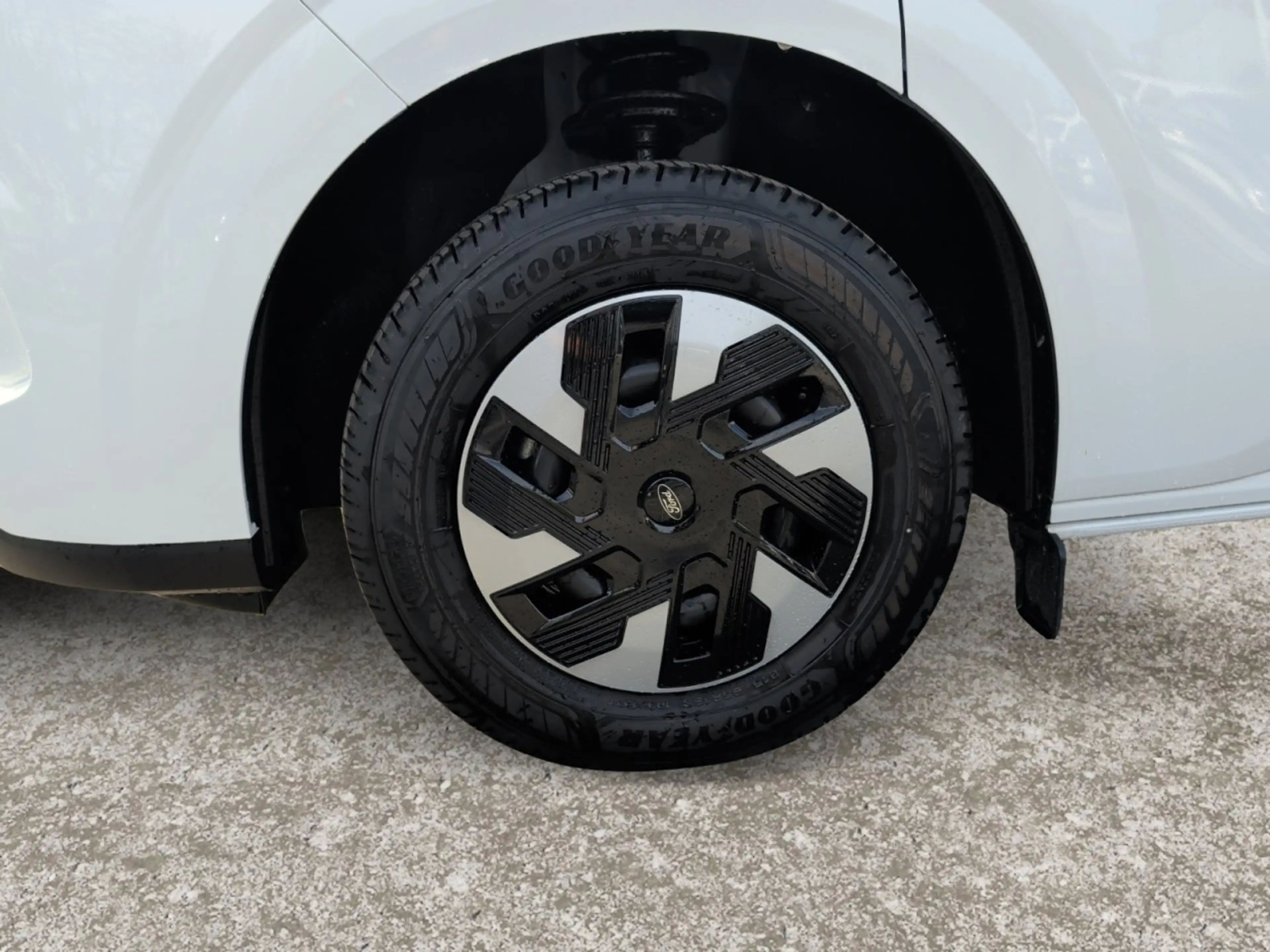 Ford Transit Custom Trend 320L1 PHEV AHK+LED+KeyFree Klima — photo 10