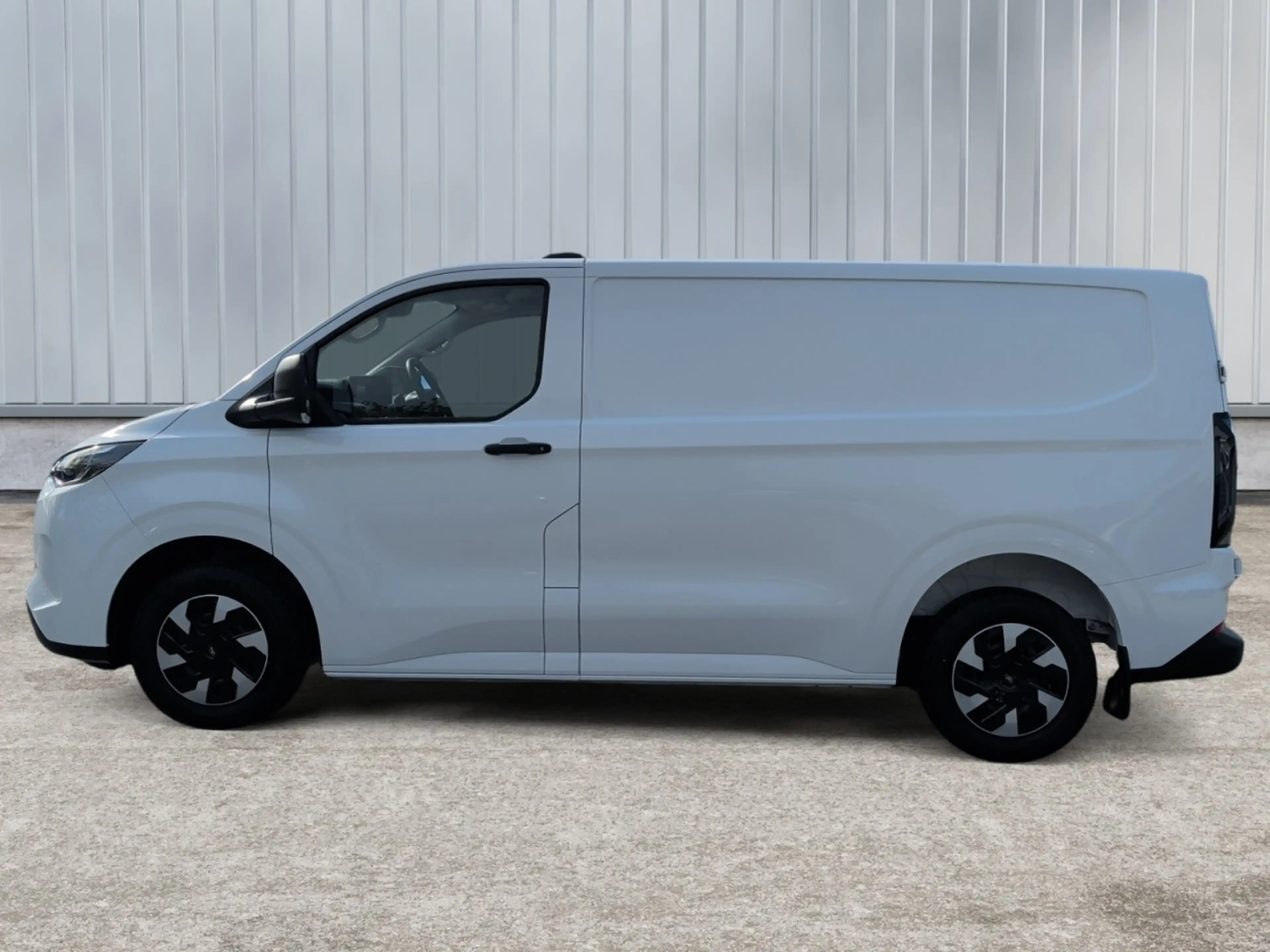 Ford Transit Custom Trend 320L1 PHEV AHK+LED+KeyFree Klima — photo 2