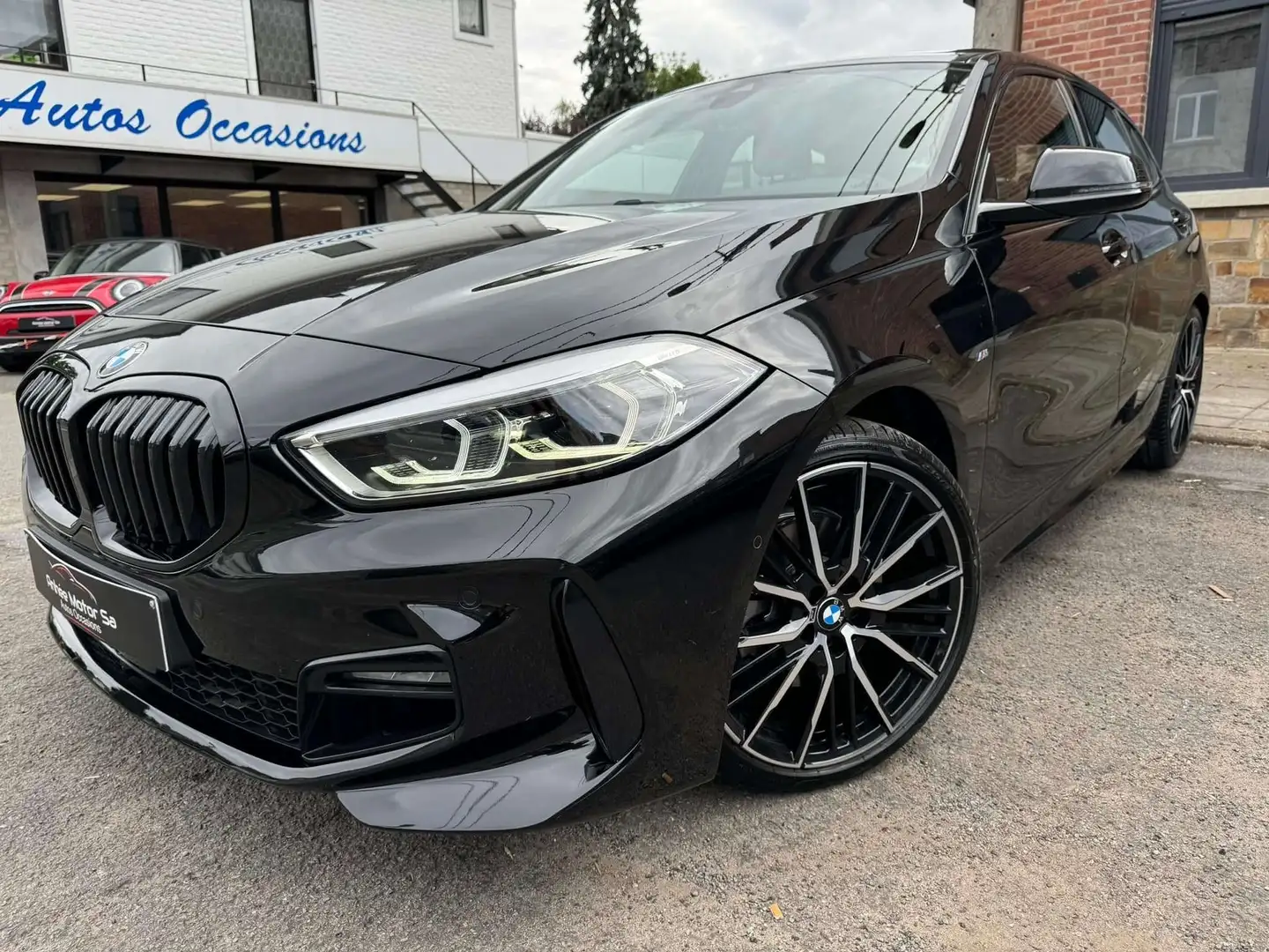 BMW 118 dAS /Pack M/Toit Pano/Full Led/Jantes 19/ Noir - 1