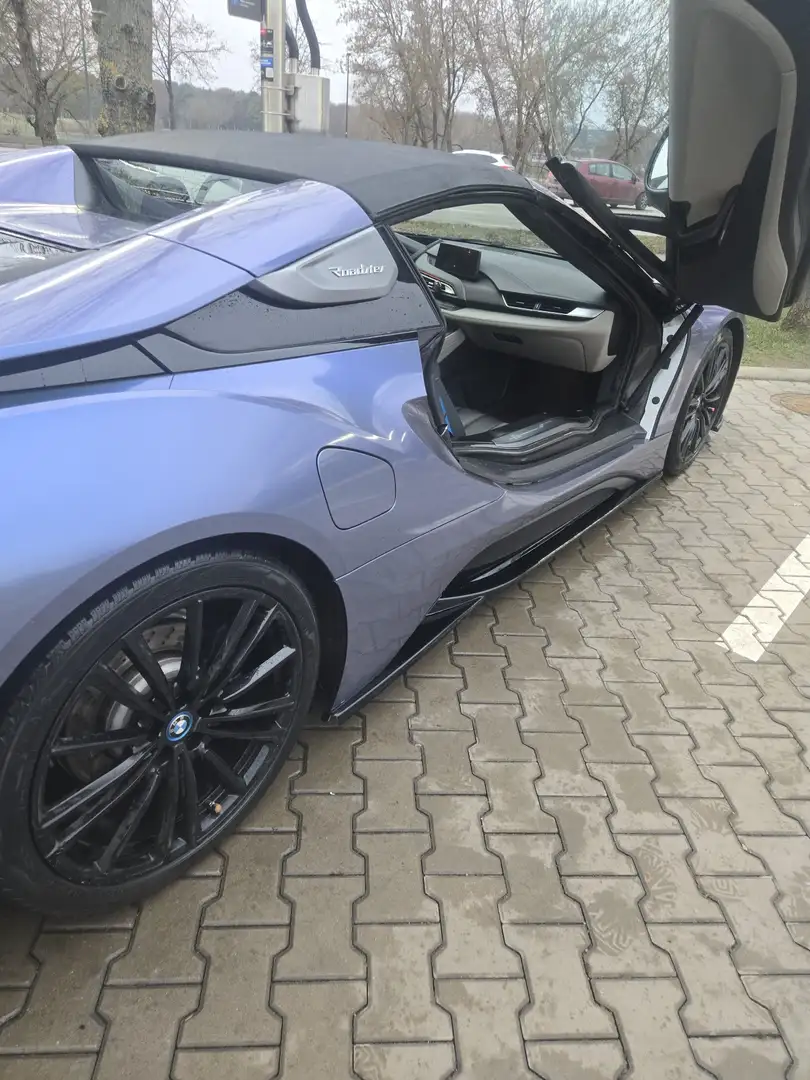 BMW i8 Roadster - 2