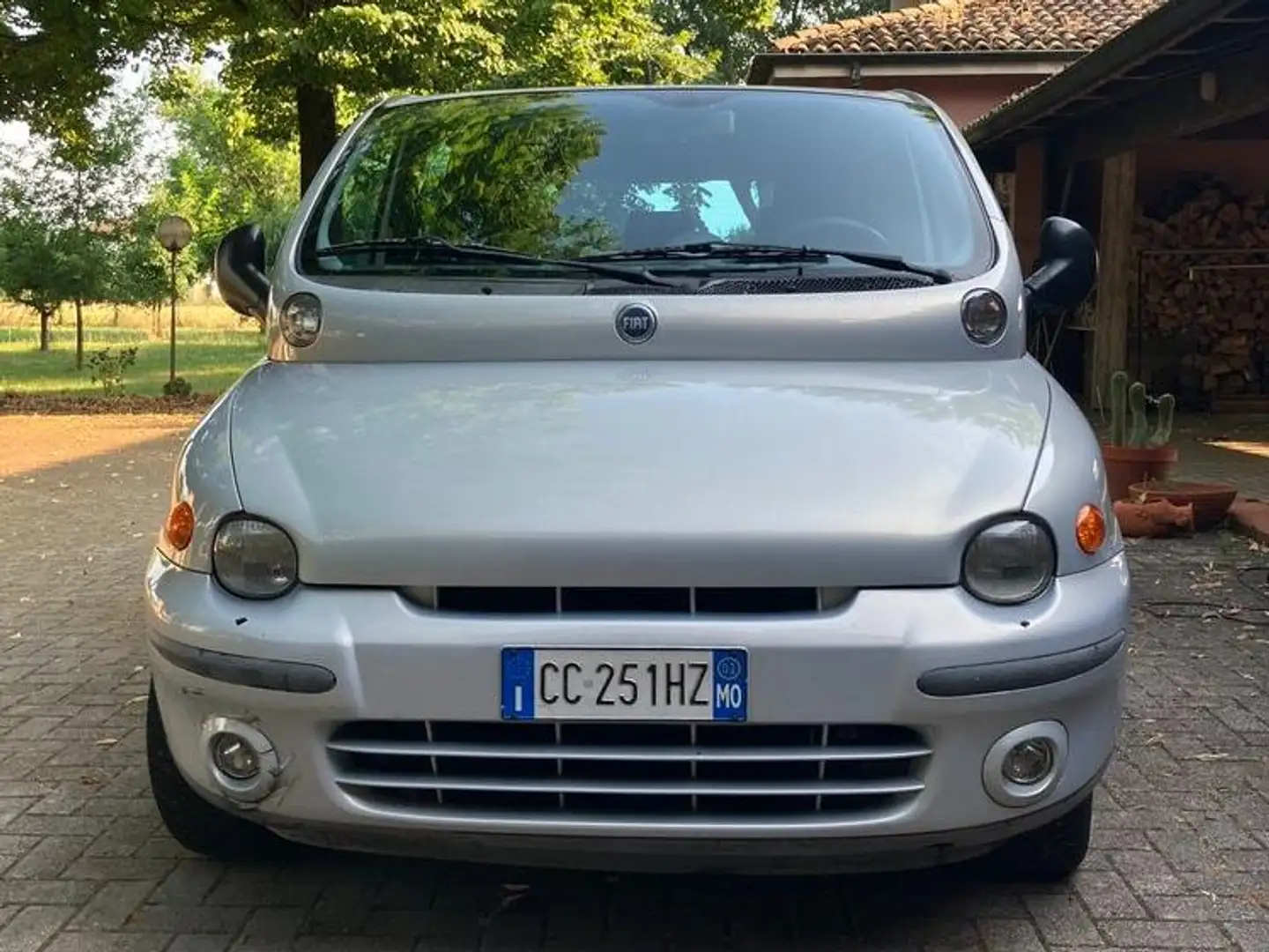 Fiat Multipla Multipla 1.6 16v SX c/2airbag,clima blupower 100cv Gris - 2