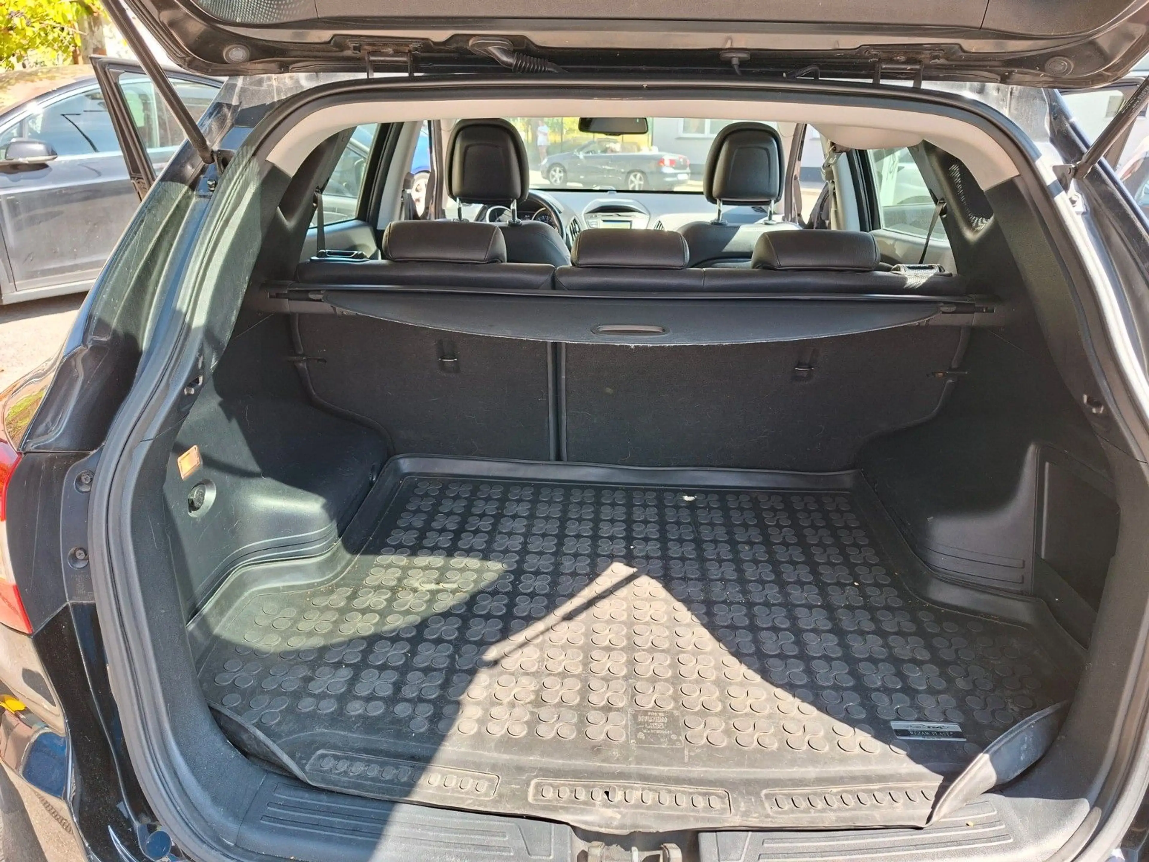 Hyundai iX35 Trend 2WD — photo 18