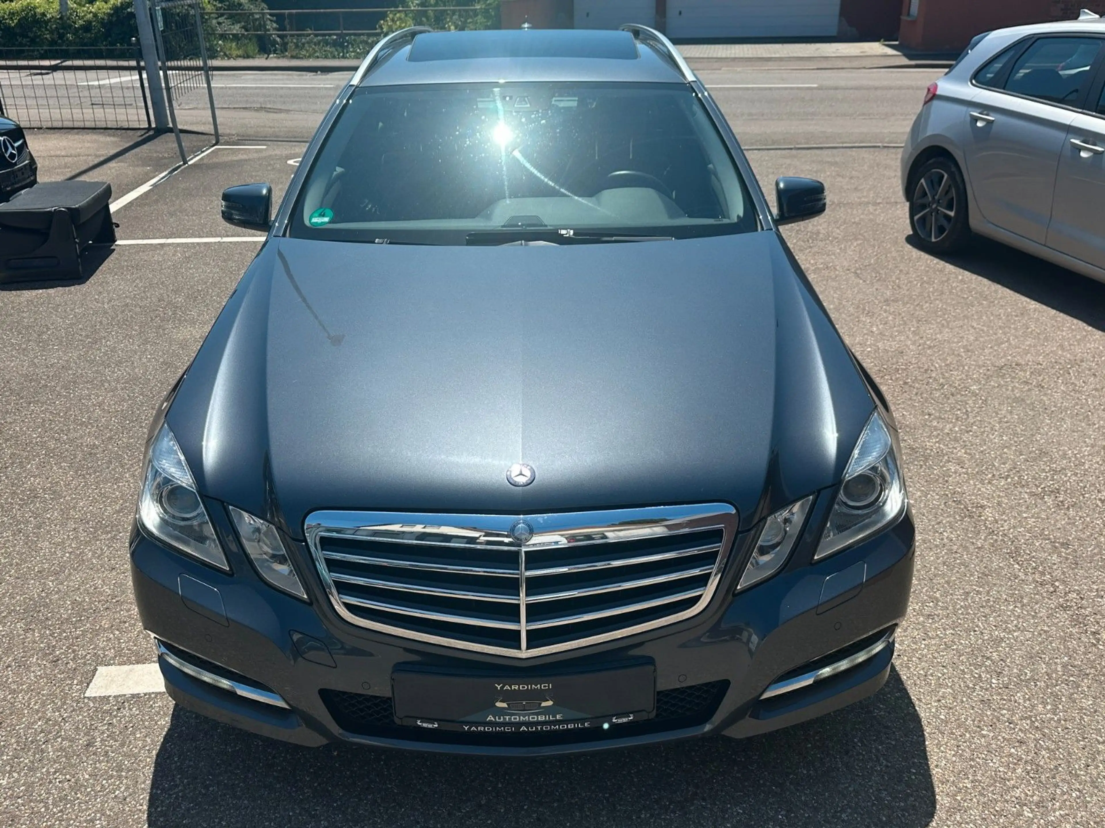 Mercedes-Benz E 350 CDI Avantgarde*7G*S-DACH*COMAND*H&K*LEDER* — photo 4