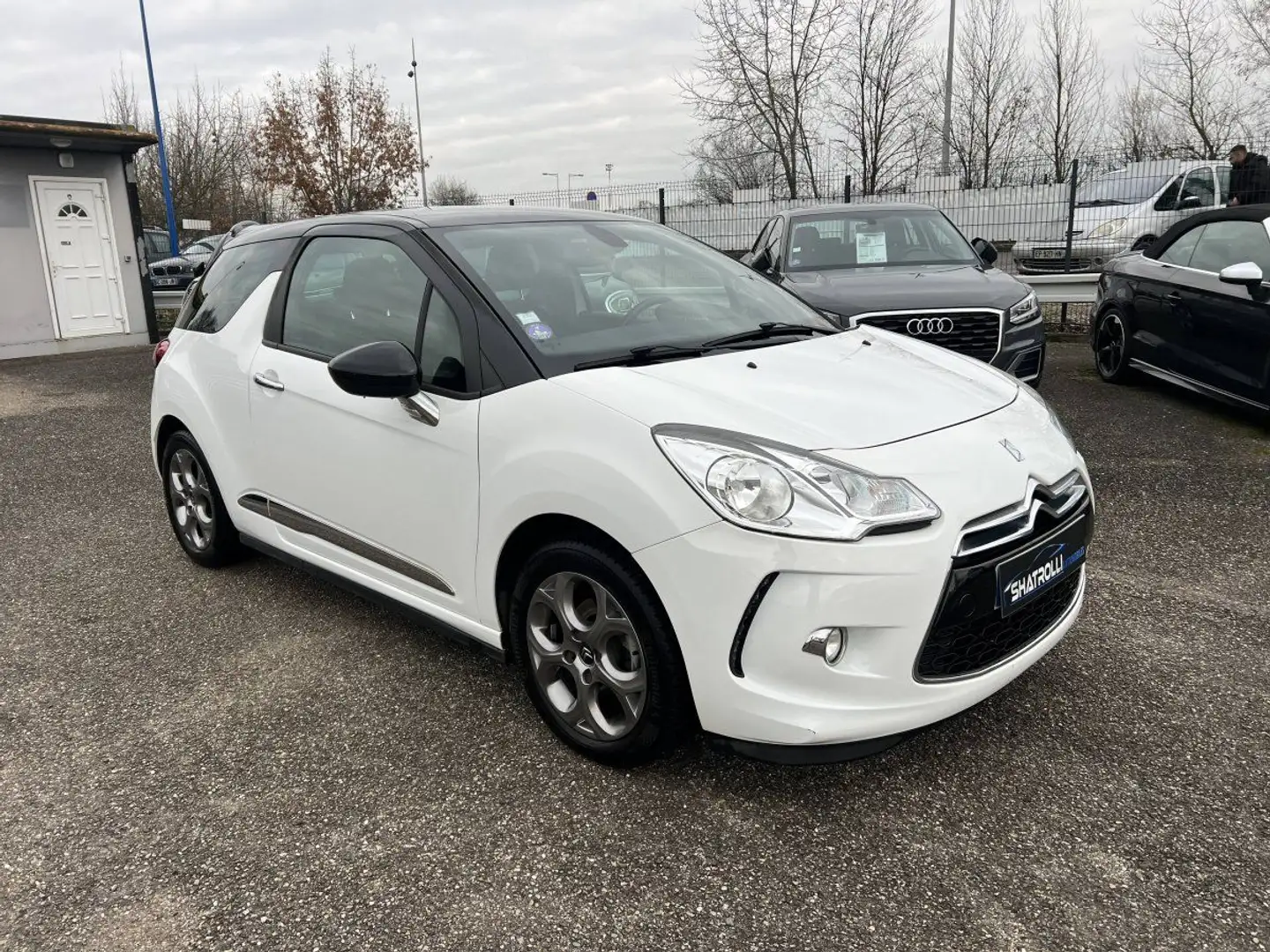 Citroen DS3 Citroën 1.6 VTi 120CH So Chic Clim Régulateur Entr Blanc - 2