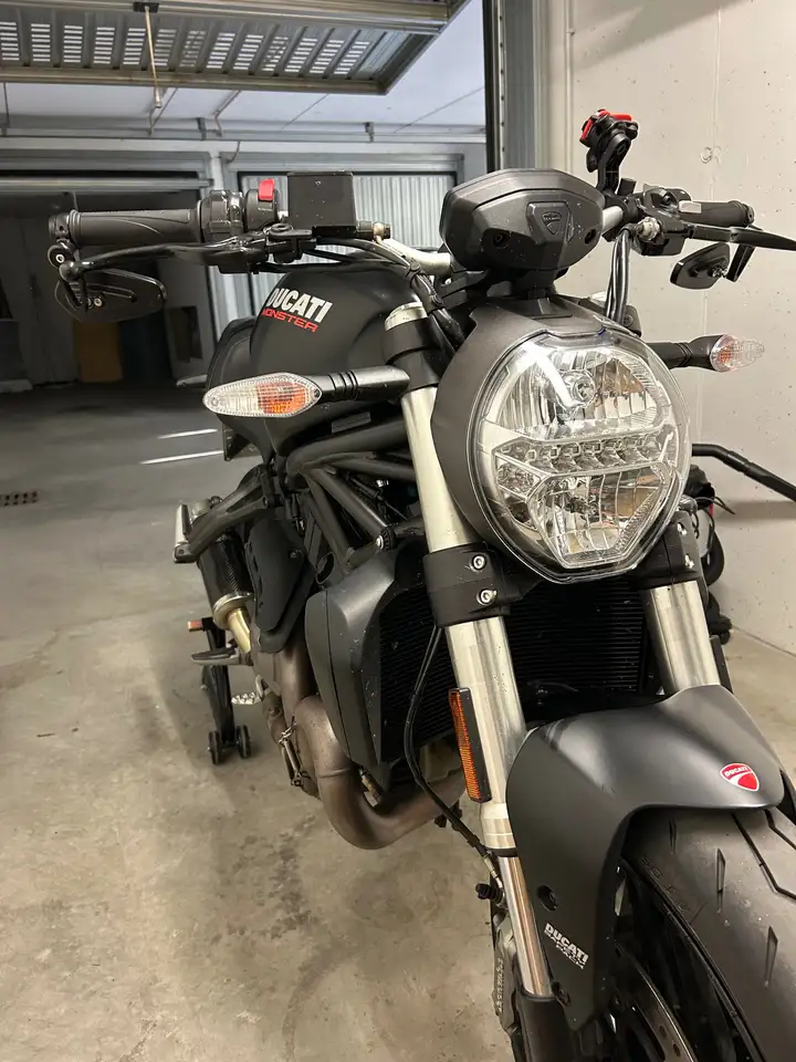 Ducati Monster 821