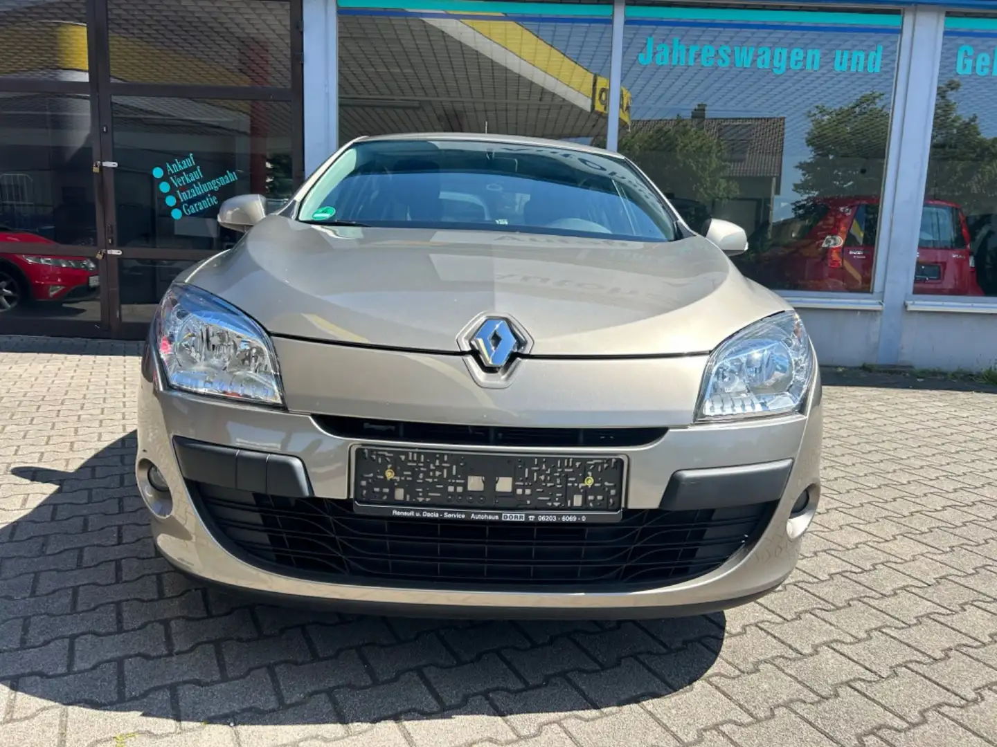 Renault Megane III 1.6 Lim.Expression 1.Hd.Inkl.Garantie Silber - 2